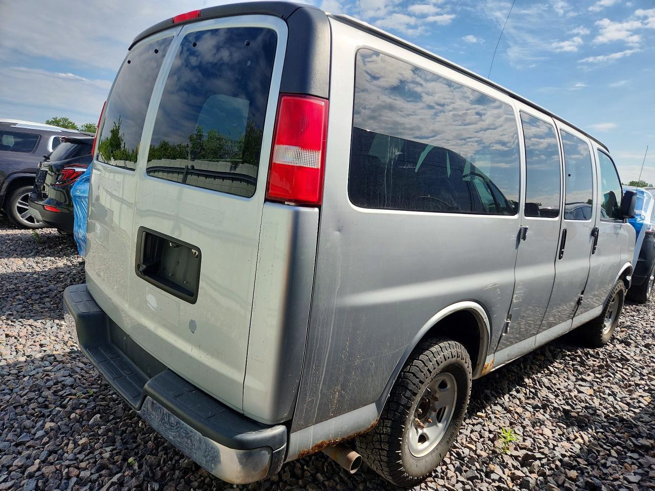 2019 CHEVROLET EXPRESS — фото 3