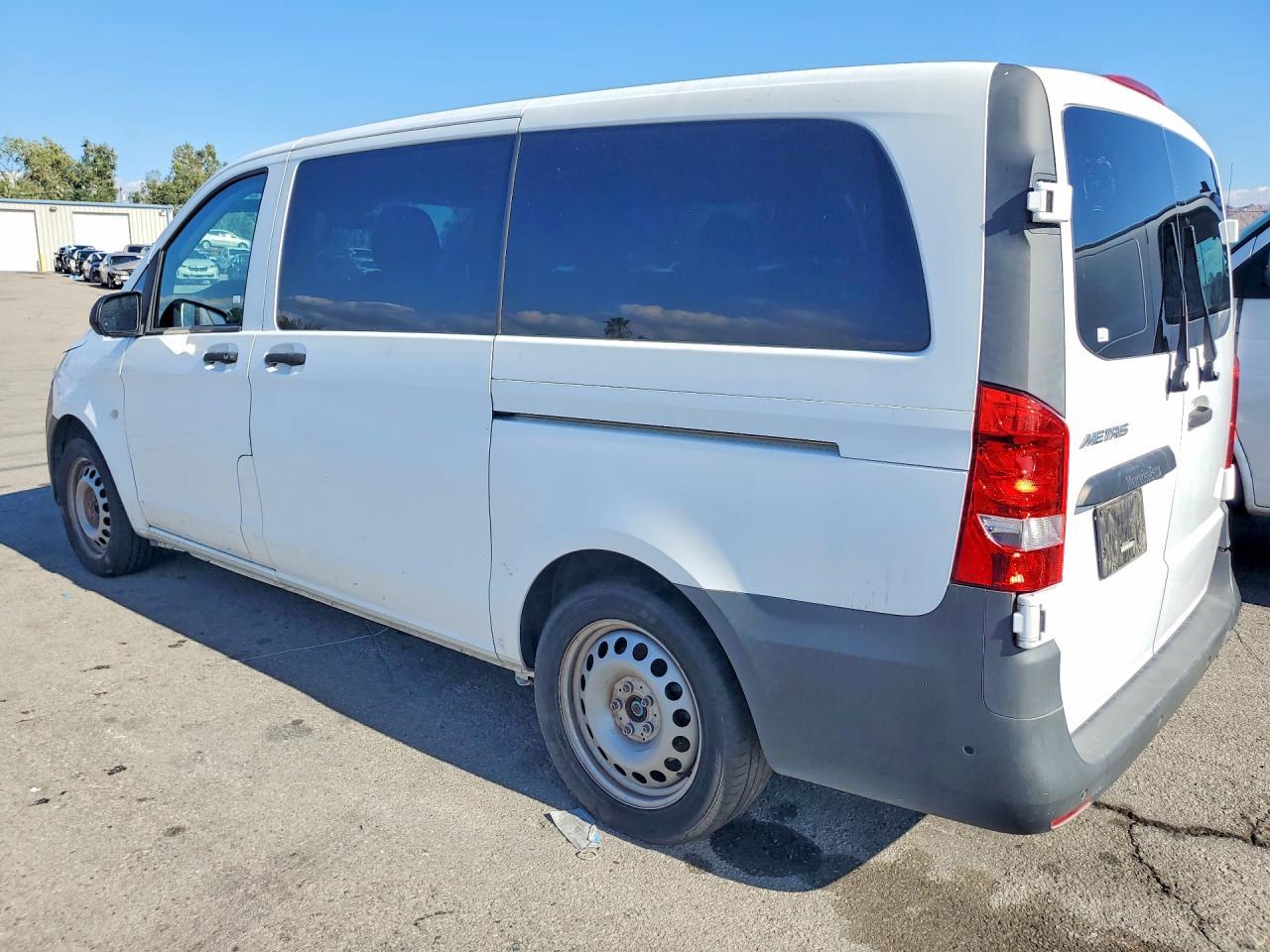 2019 MERCEDES-BENZ METRIS — фото 2