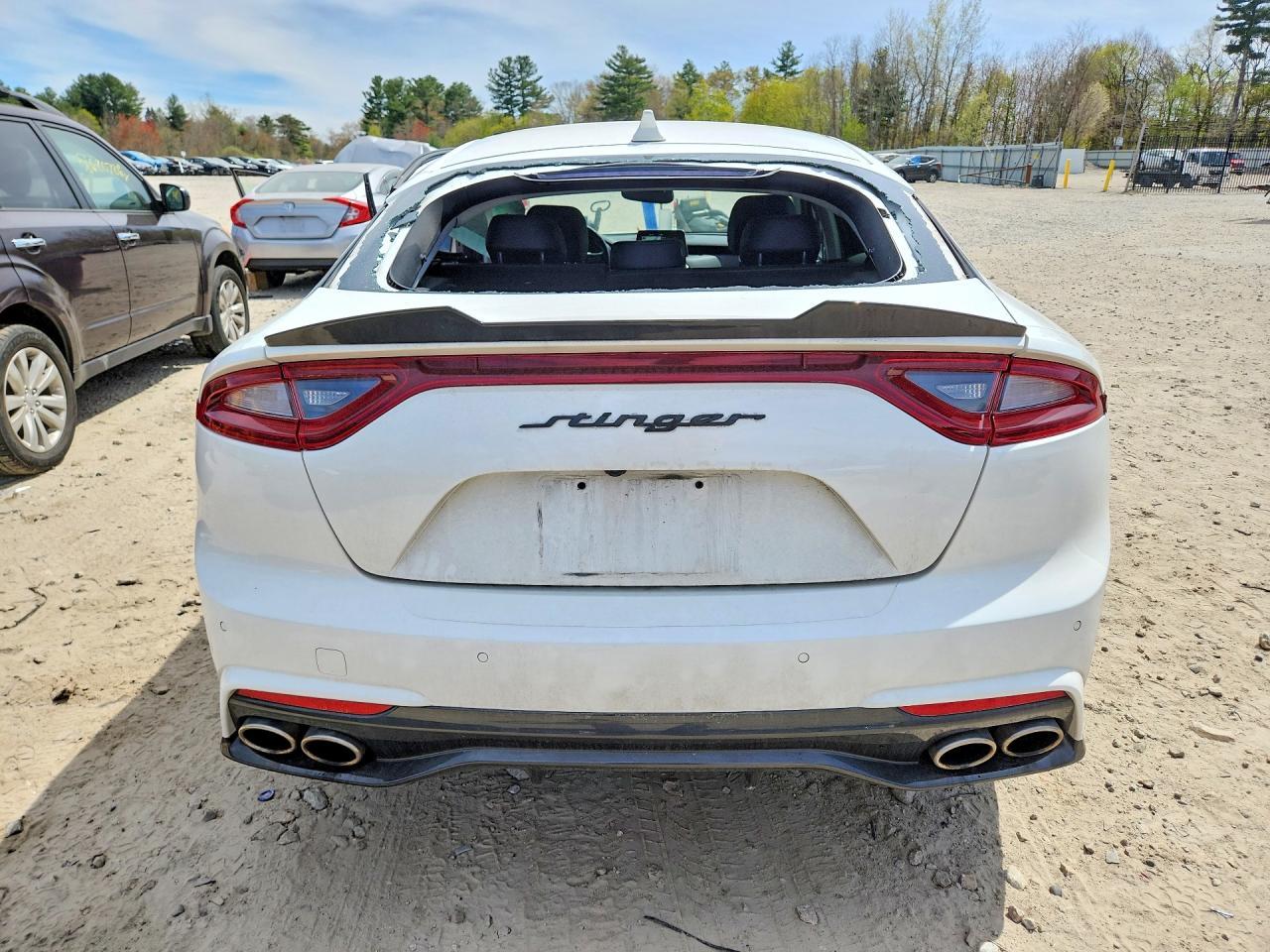 KIA STINGER