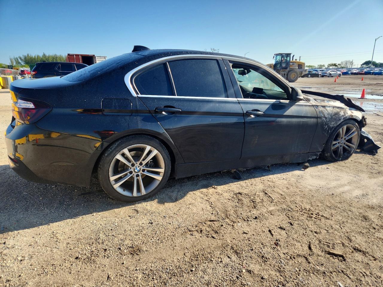 2017 BMW 3 SERIES — фото 3