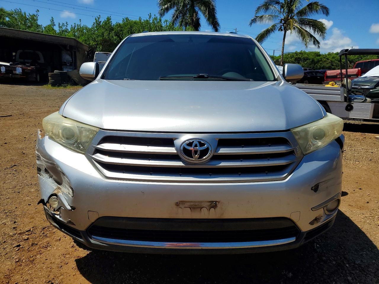 TOYOTA HIGHLANDER