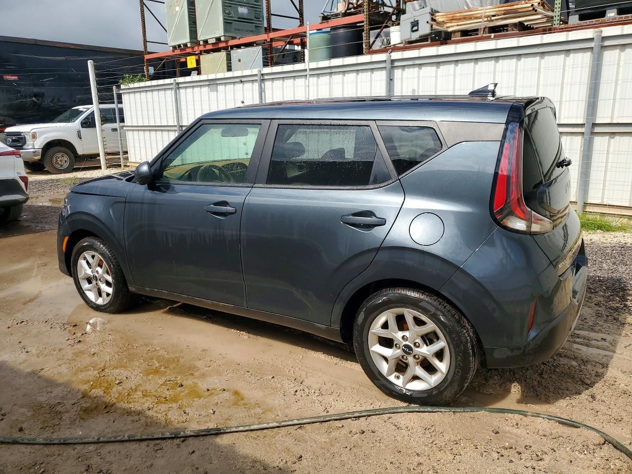 2025 KIA SOUL — фото 2