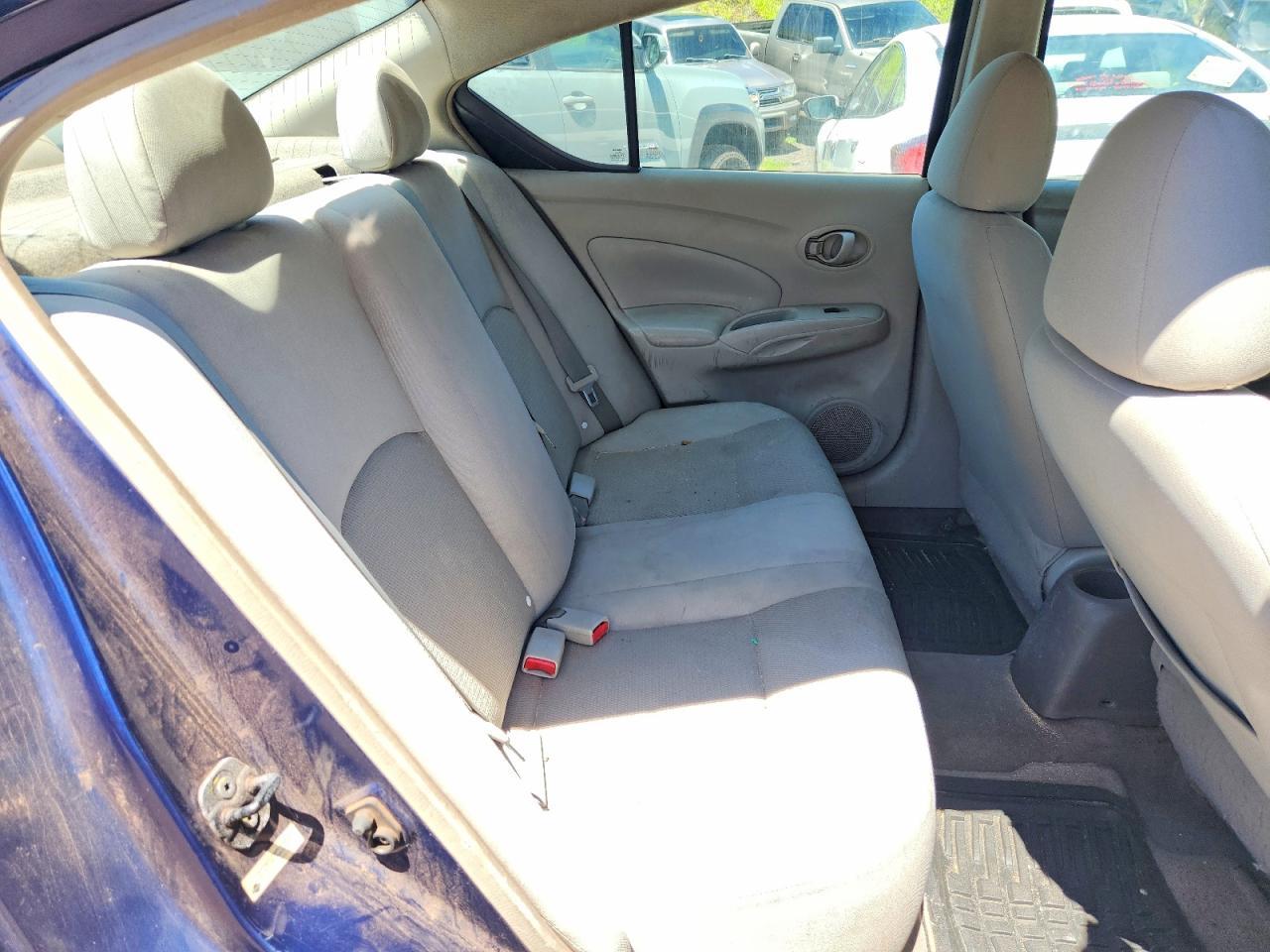 NISSAN VERSA
