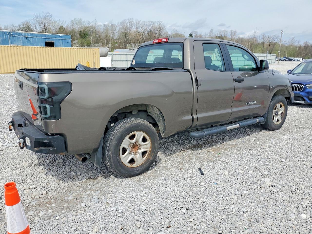 TOYOTA TUNDRA