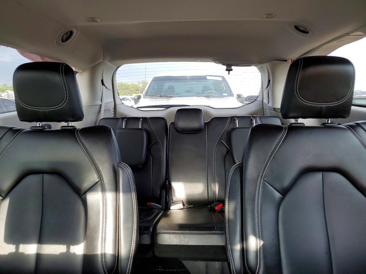 CHRYSLER PACIFICA