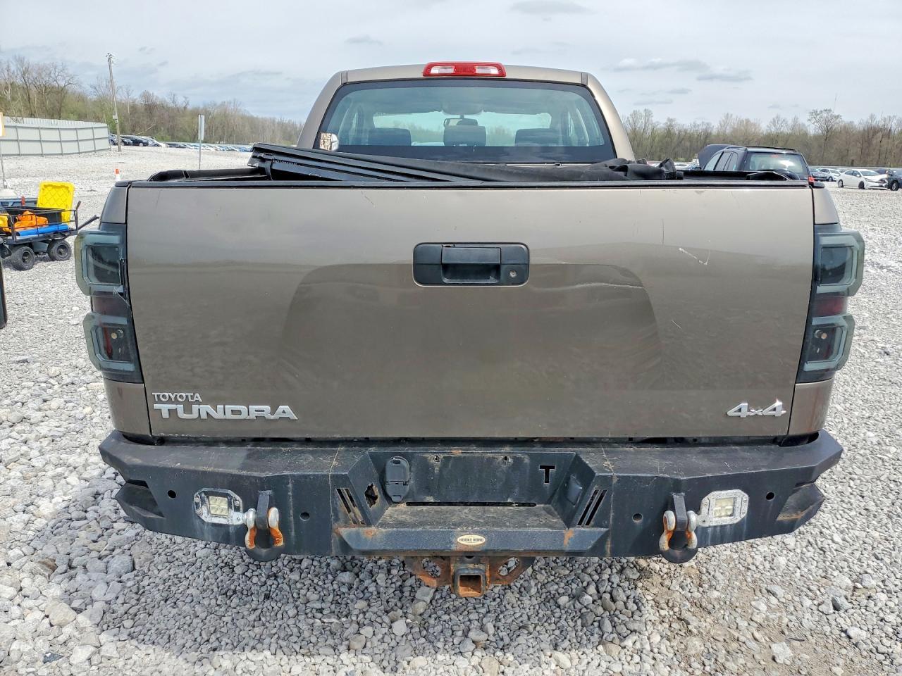 TOYOTA TUNDRA