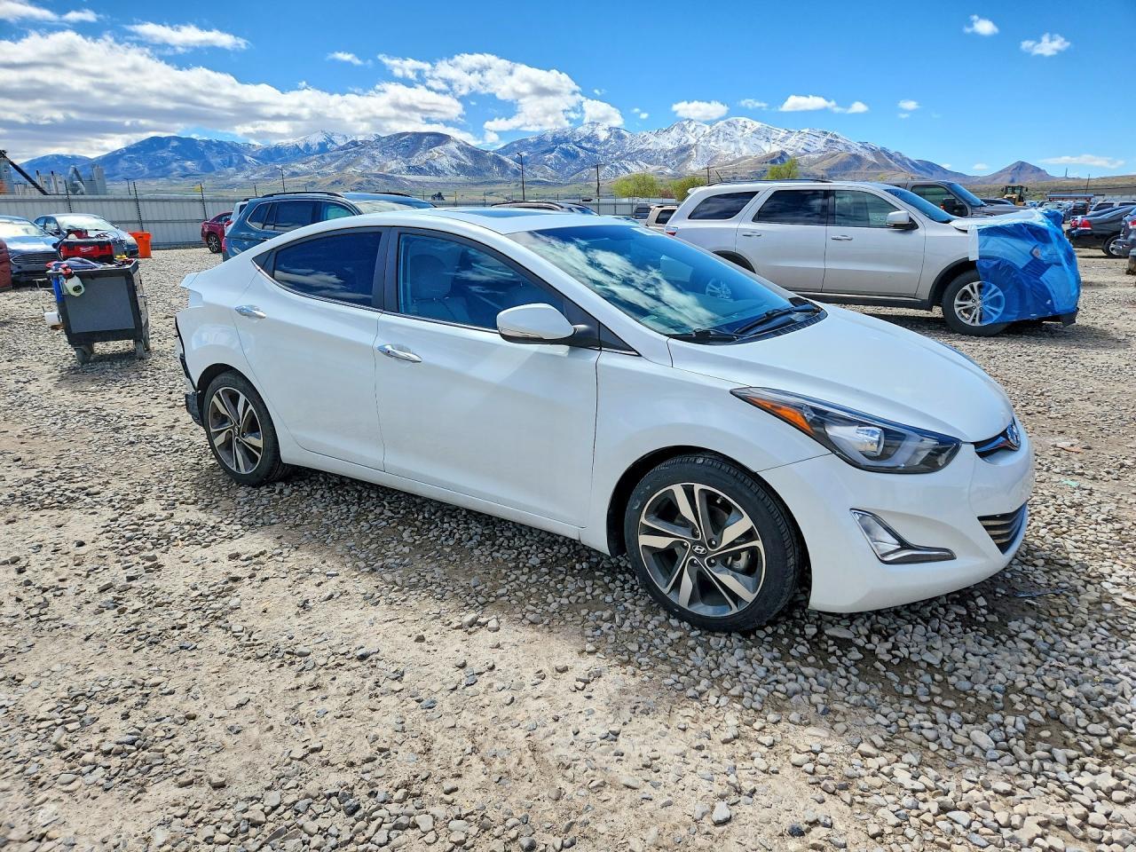 HYUNDAI ELANTRA