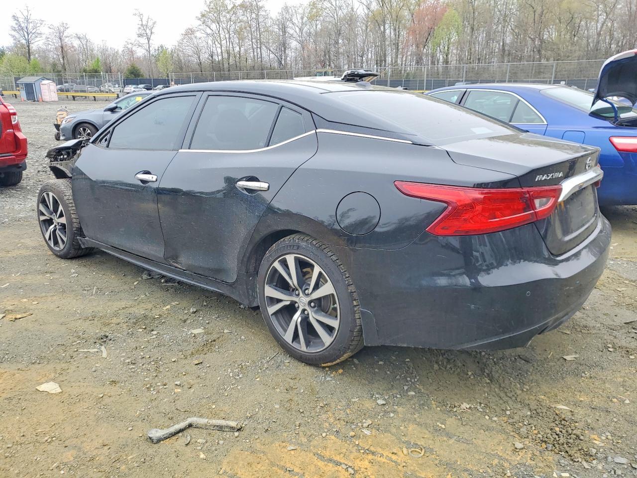 NISSAN MAXIMA
