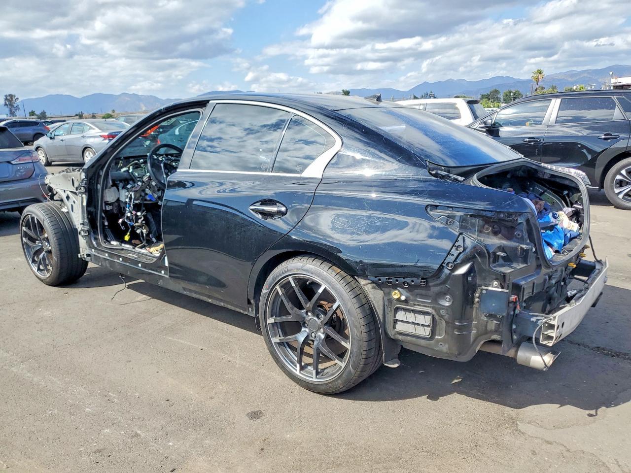 INFINITI Q50