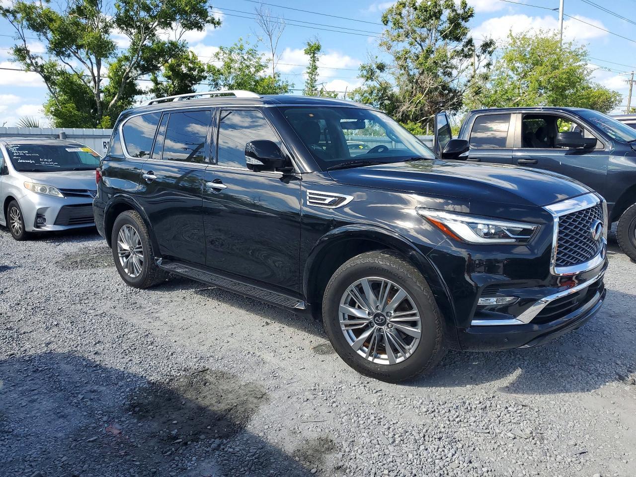 INFINITI QX80