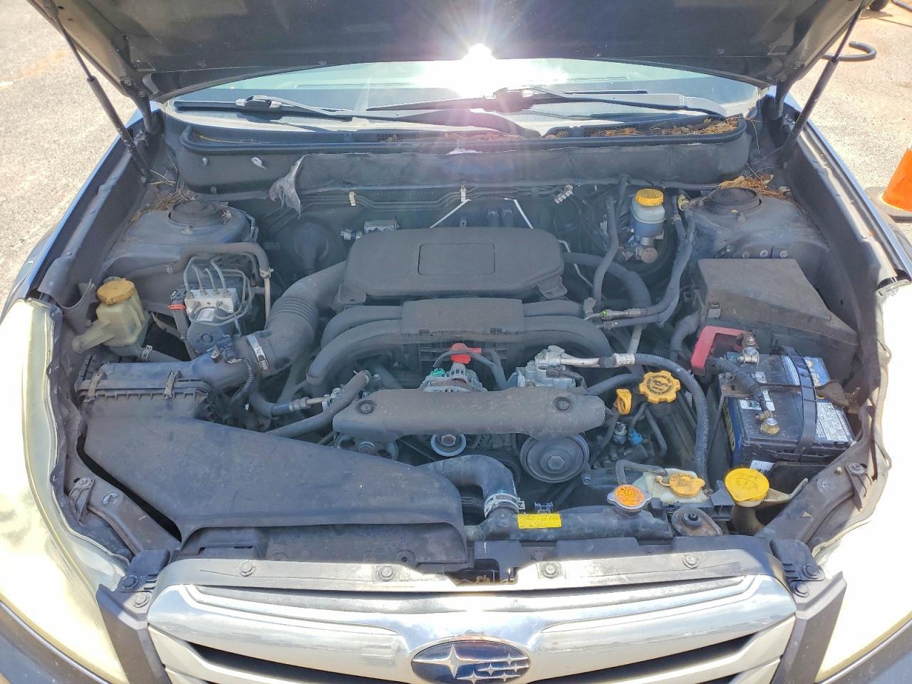 2011 SUBARU OUTBACK — фото 12