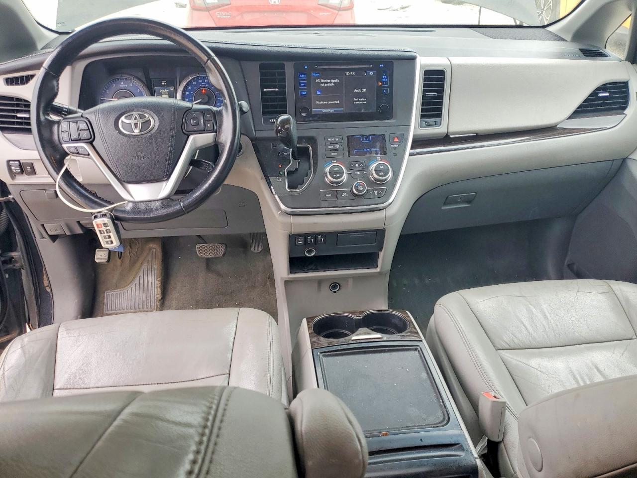 2015 TOYOTA SIENNA — фото 8