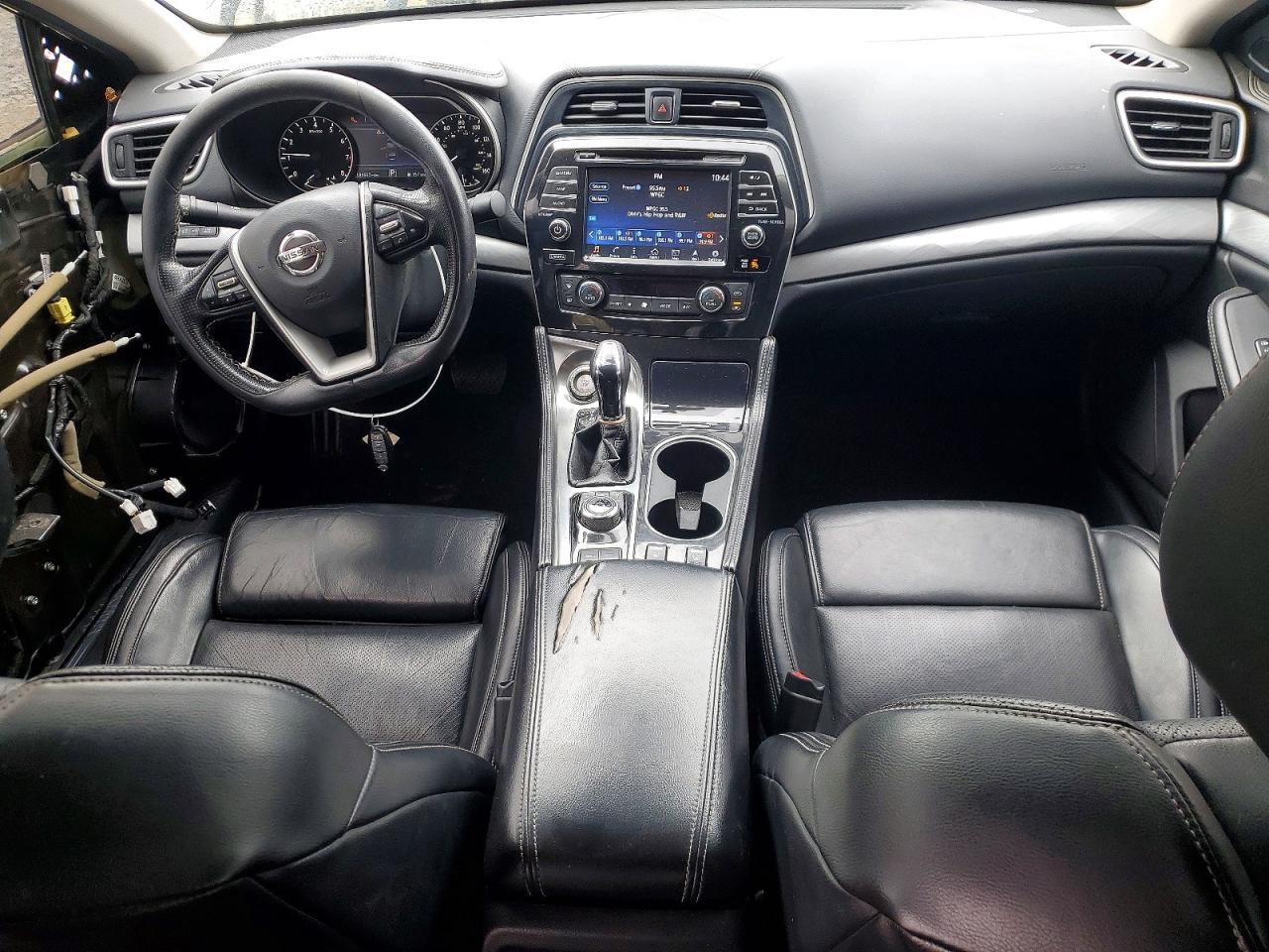 NISSAN MAXIMA