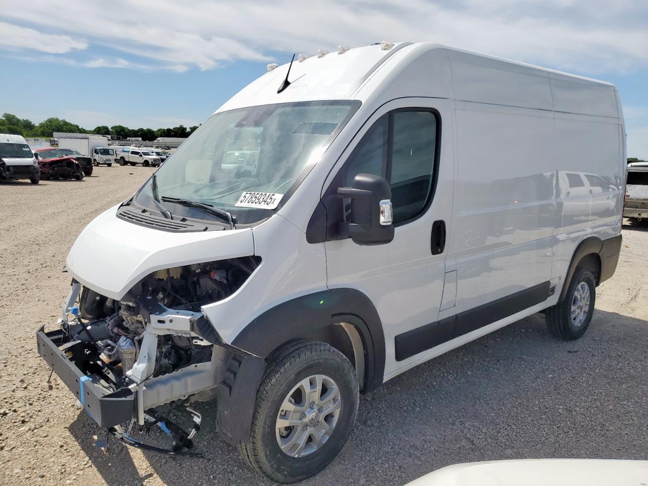 2024 RAM PROMASTER 2500 — фото 1