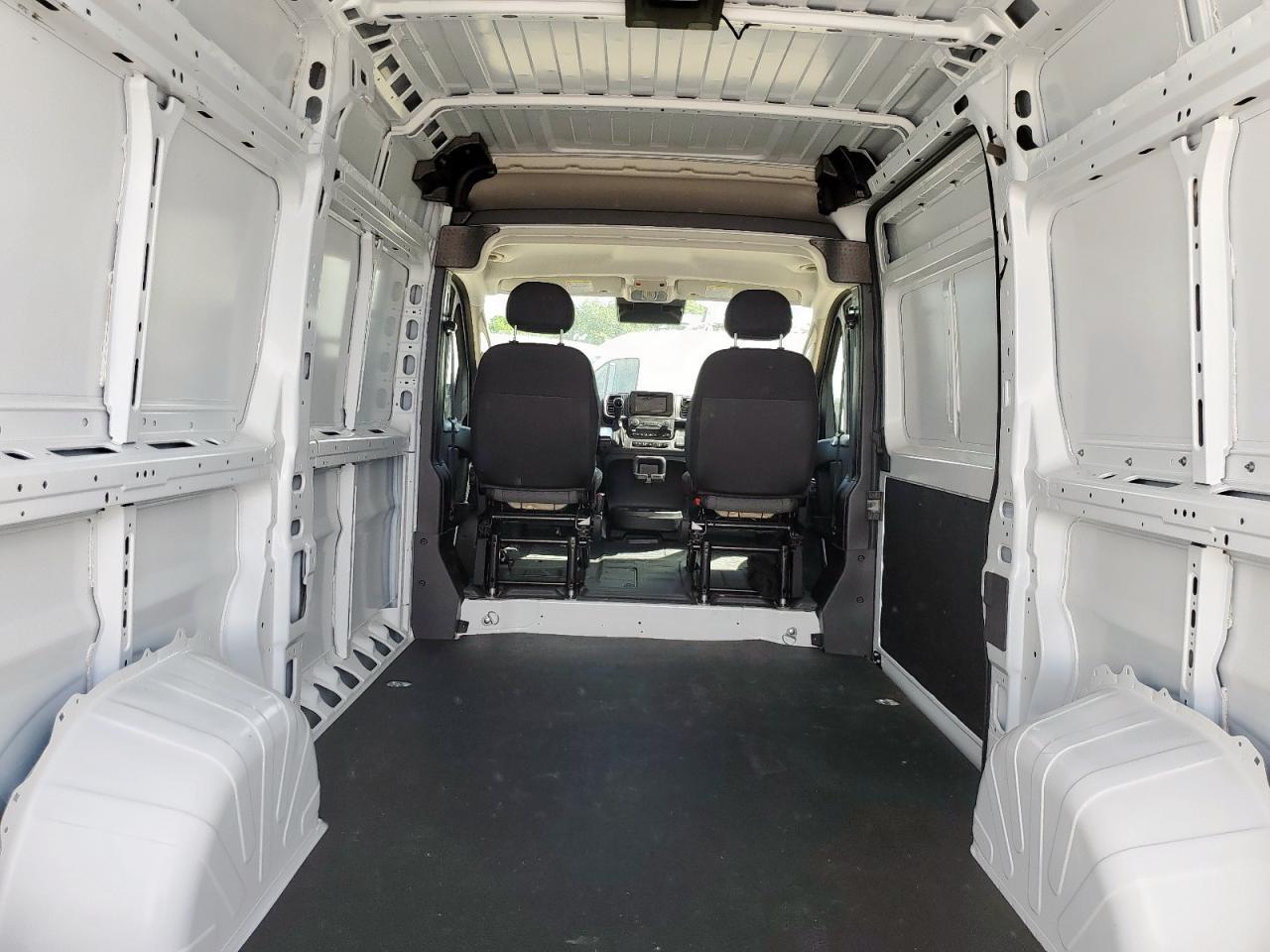 2024 RAM PROMASTER 2500 — фото 10