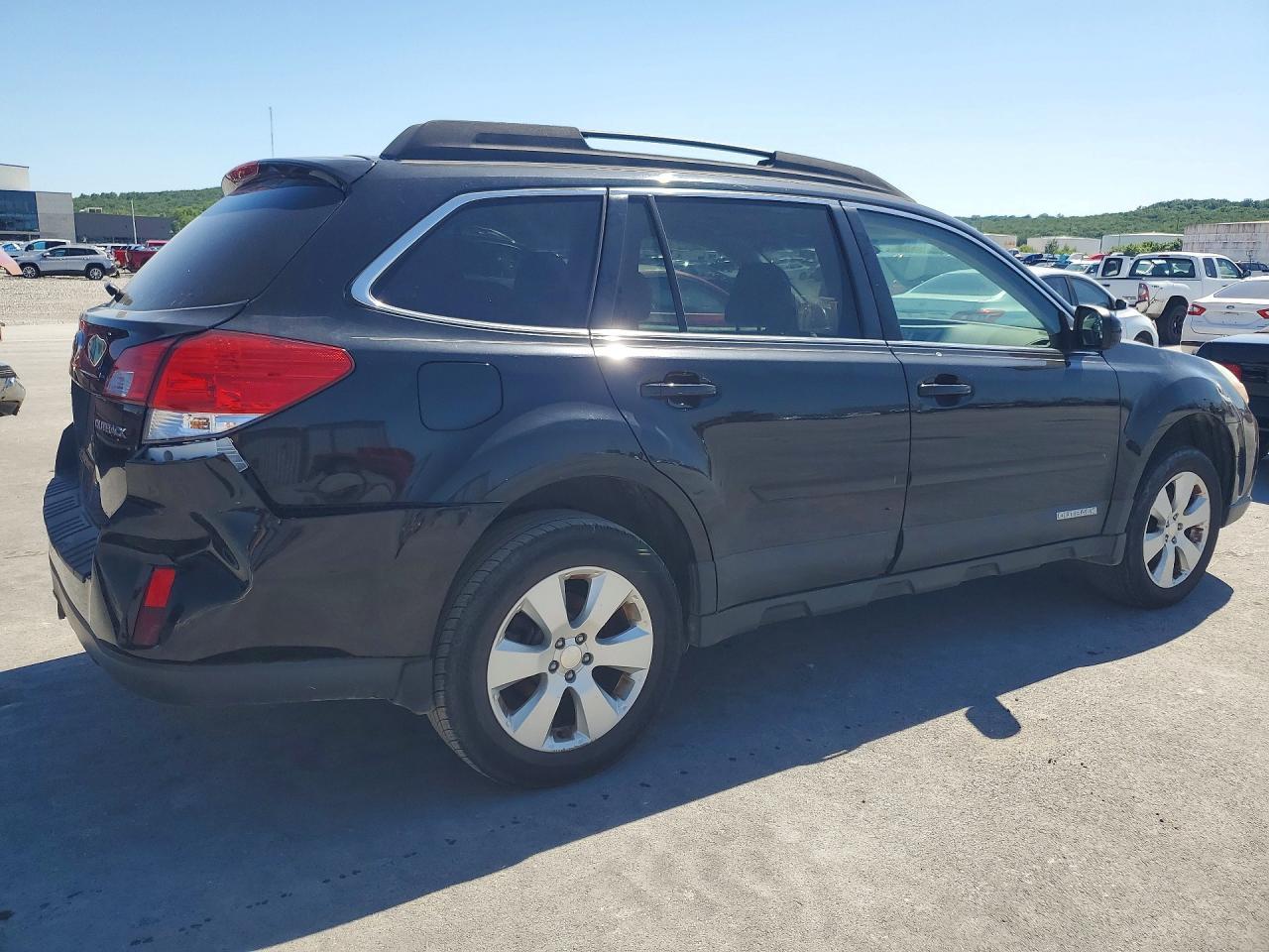 SUBARU OUTBACK