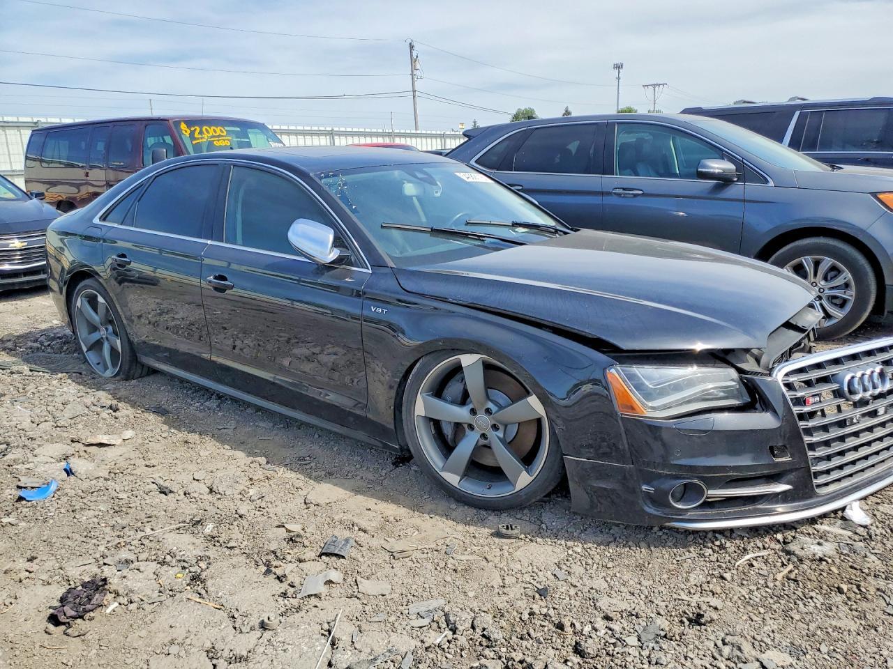 2014 AUDI S8 — фото 4