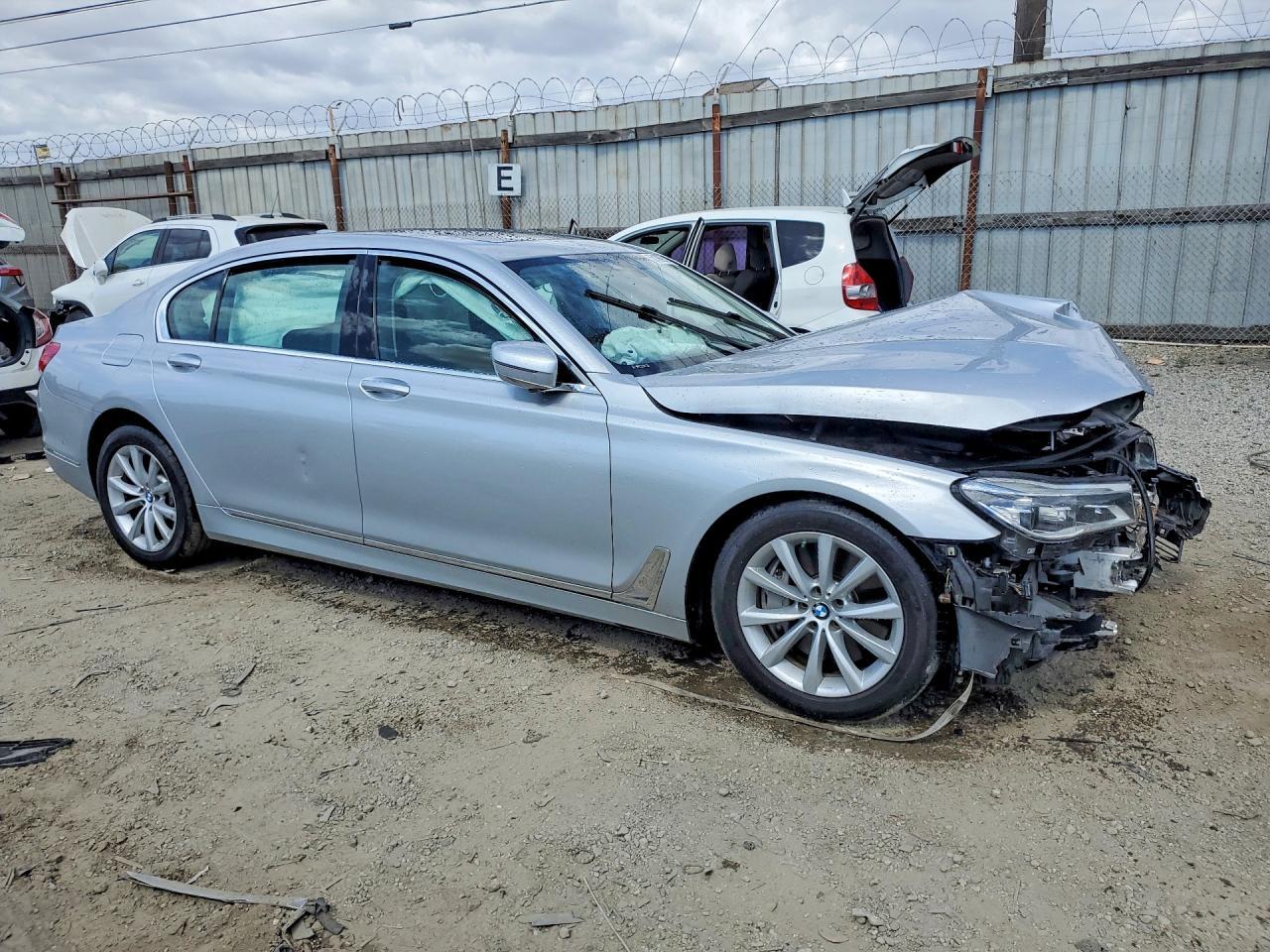 BMW 7 SERIES