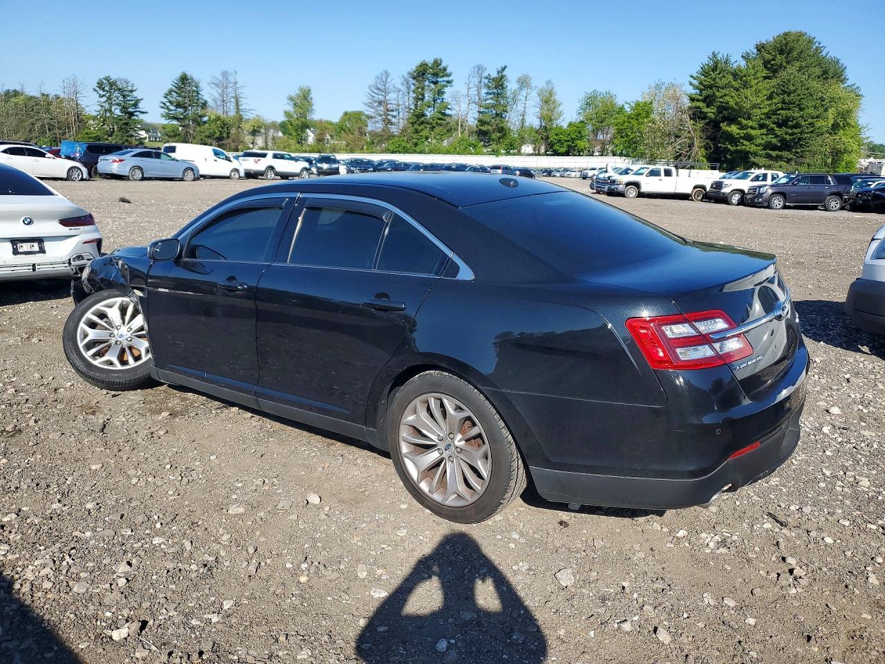 FORD TAURUS