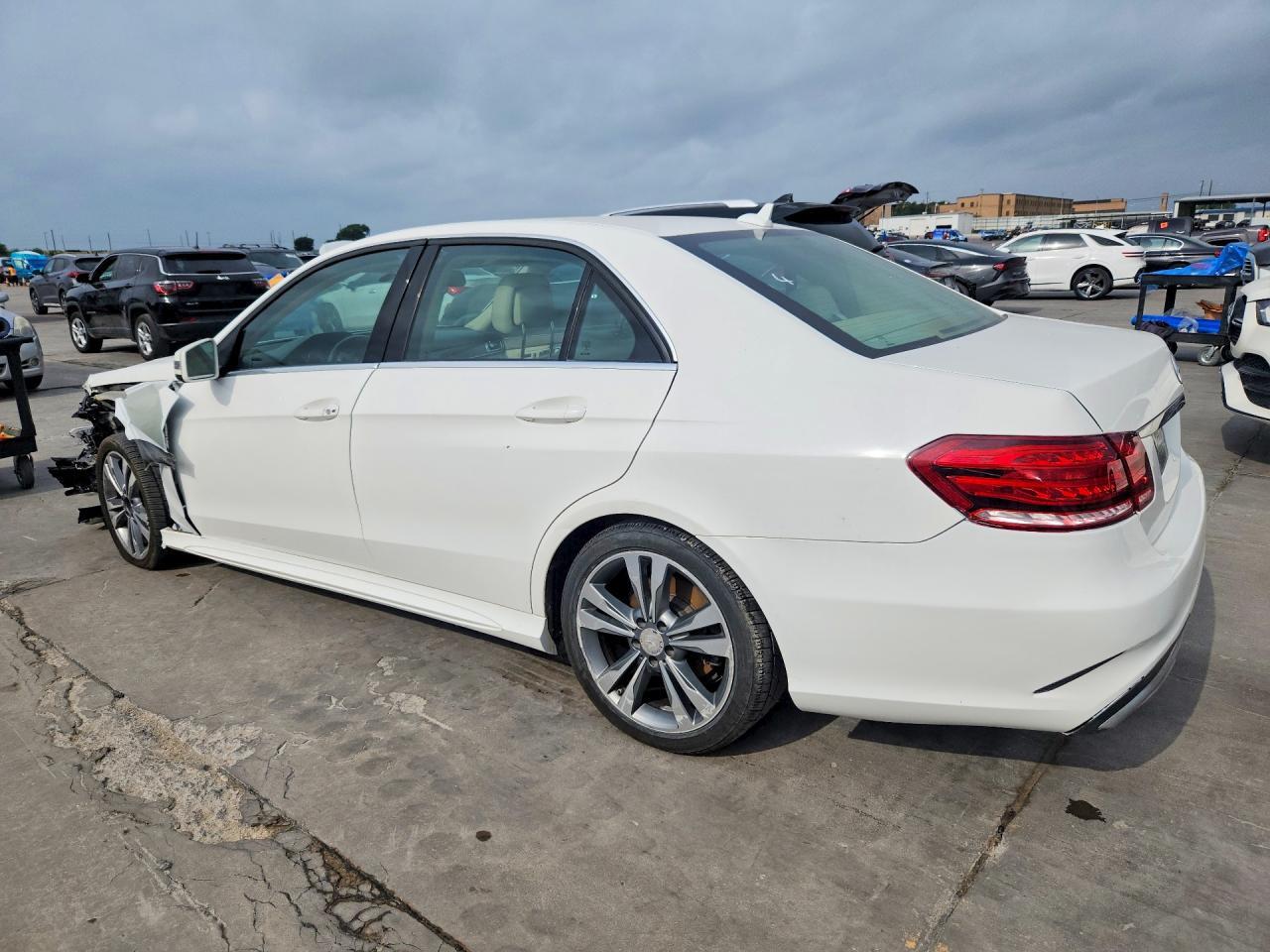 MERCEDES-BENZ E-CLASS