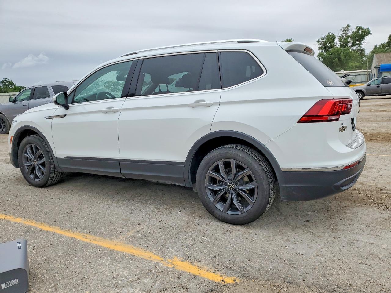 2024 VOLKSWAGEN TIGUAN — фото 2