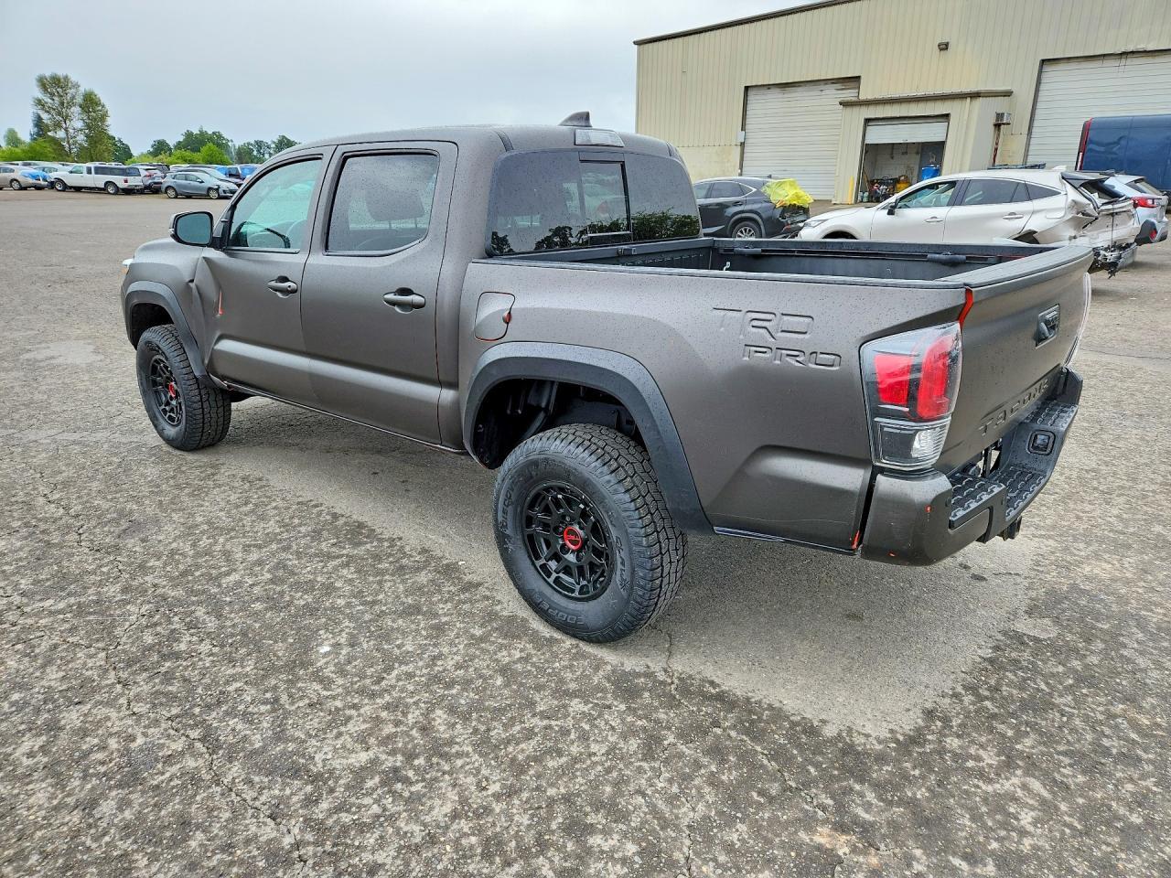 2023 TOYOTA TACOMA — фото 2