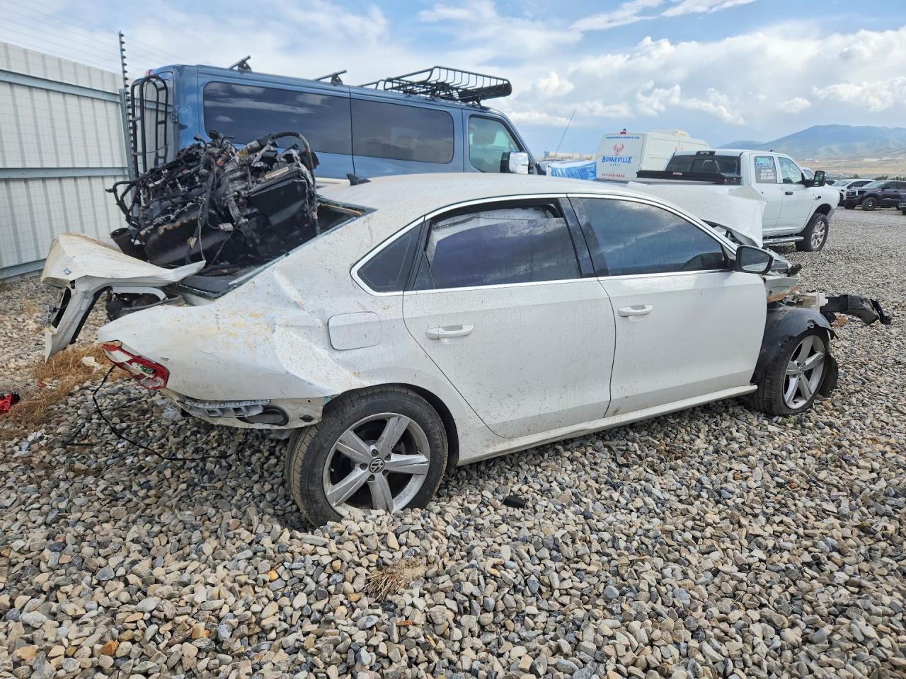 2015 VOLKSWAGEN PASSAT — фото 3
