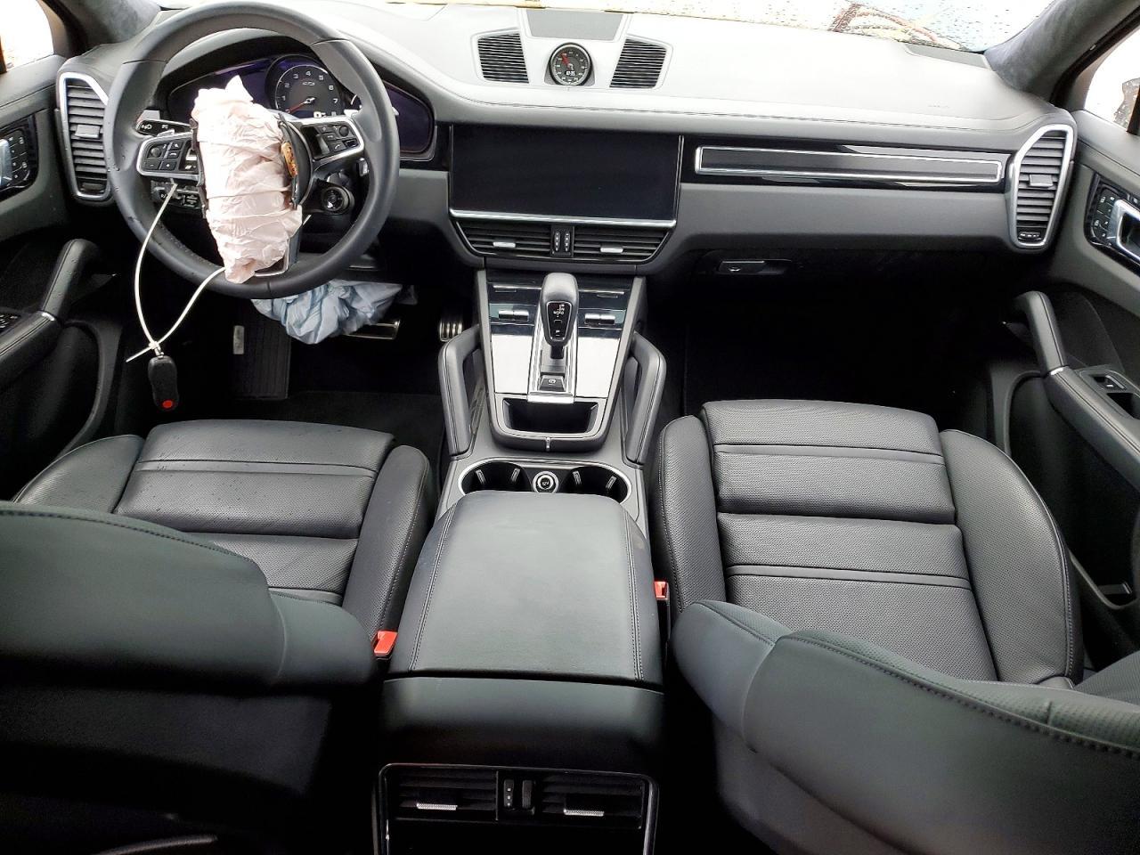 PORSCHE CAYENNE COUPE