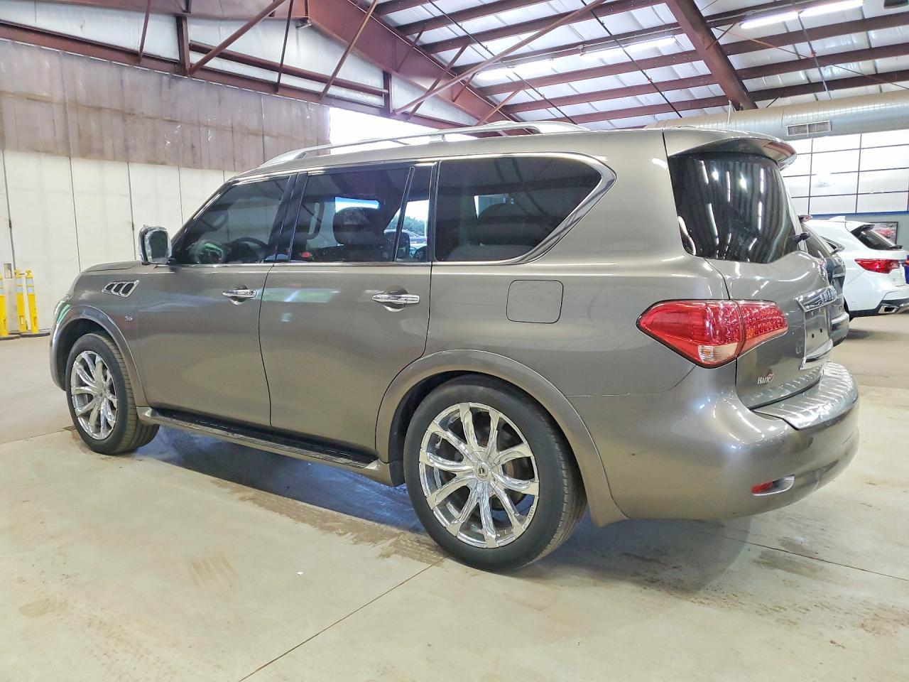 2017 INFINITI QX80 — фото 2