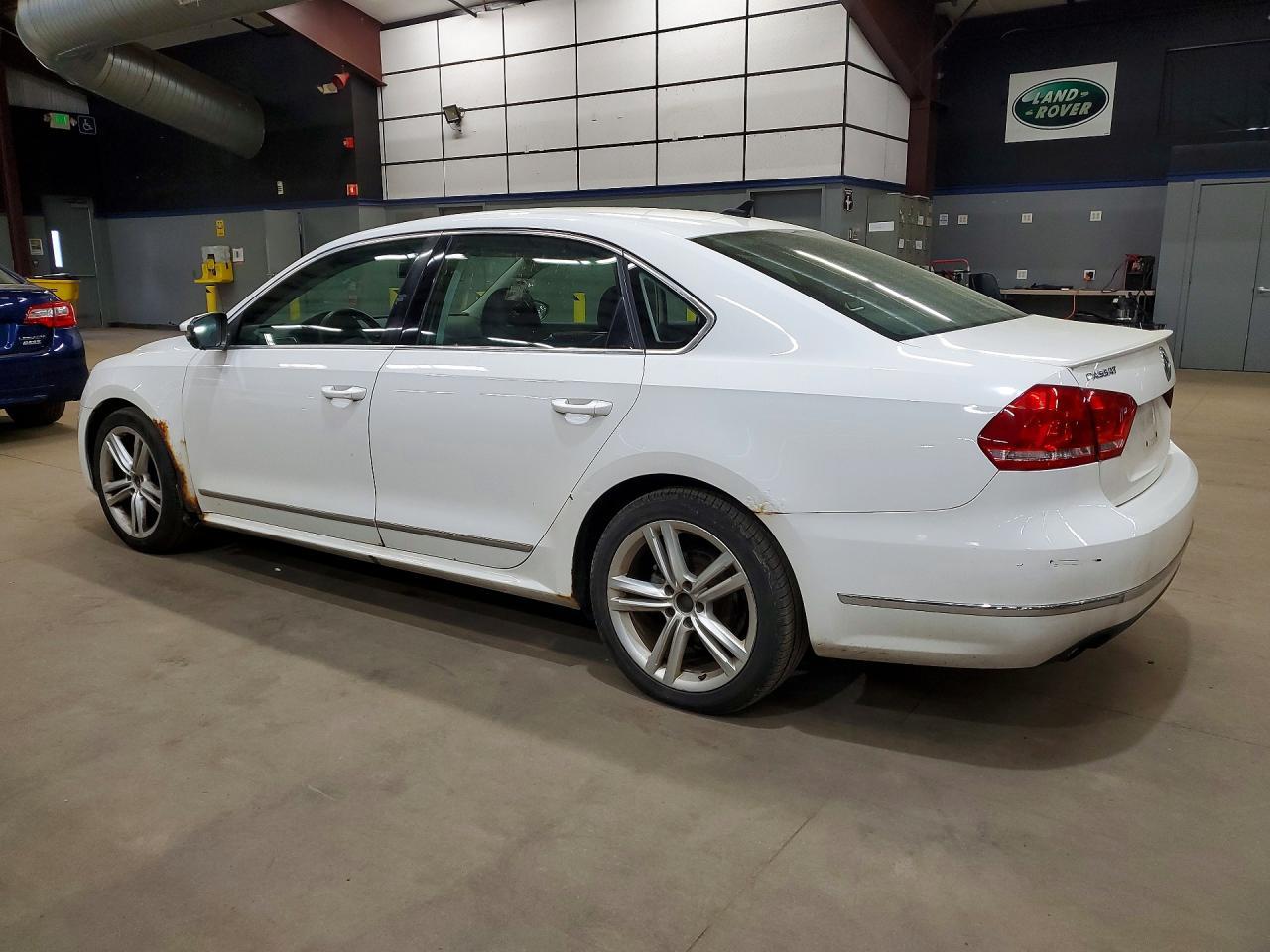 2012 VOLKSWAGEN PASSAT — фото 2