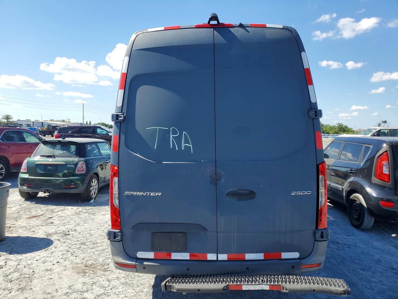 MERCEDES-BENZ SPRINTER