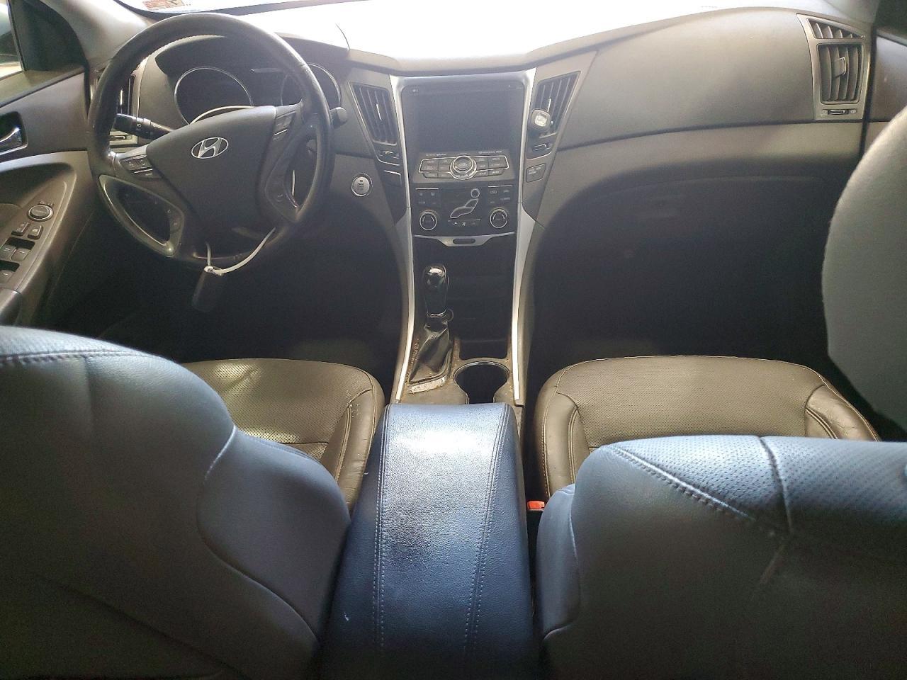 HYUNDAI SONATA HYBRID