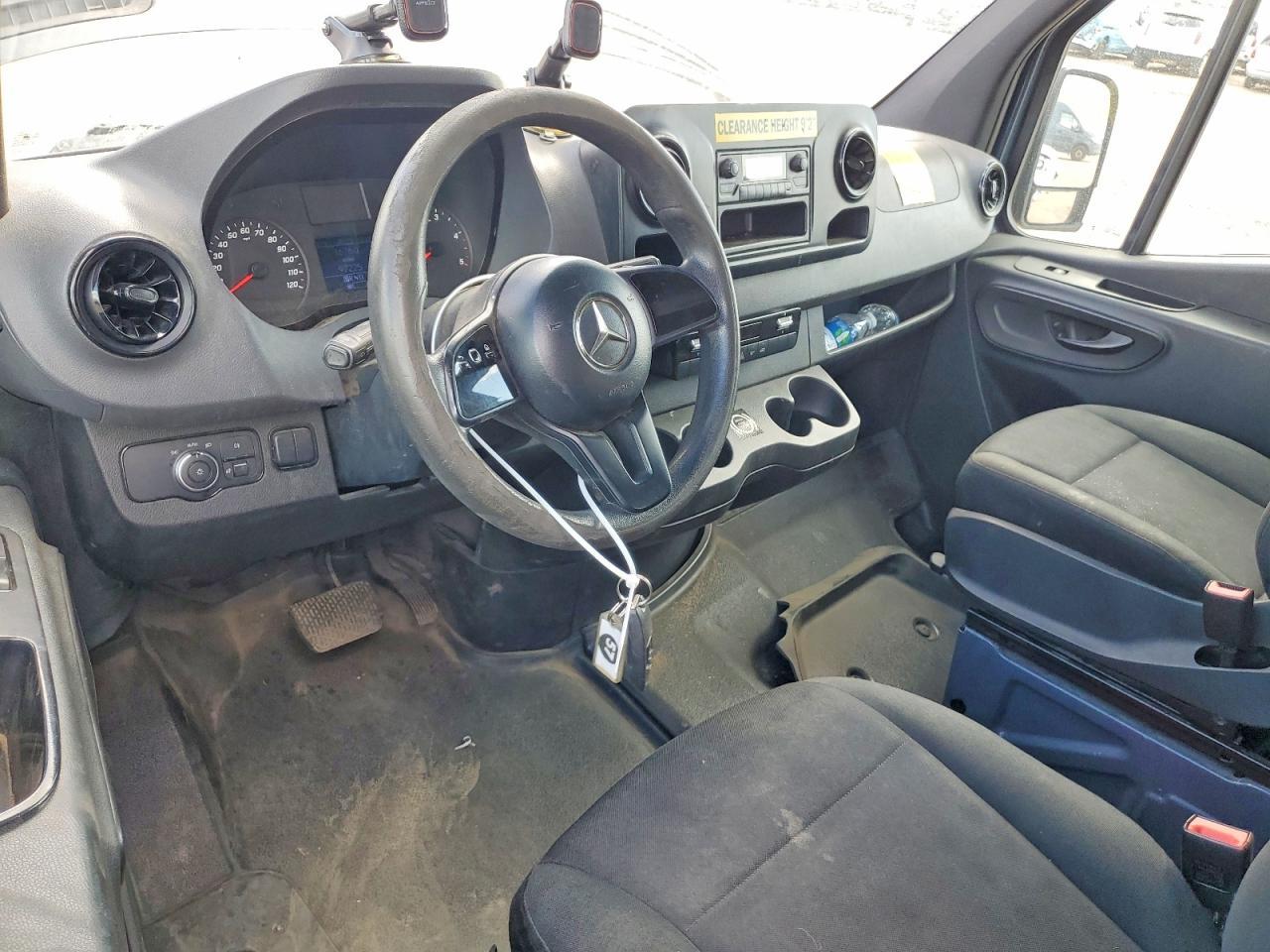 MERCEDES-BENZ SPRINTER