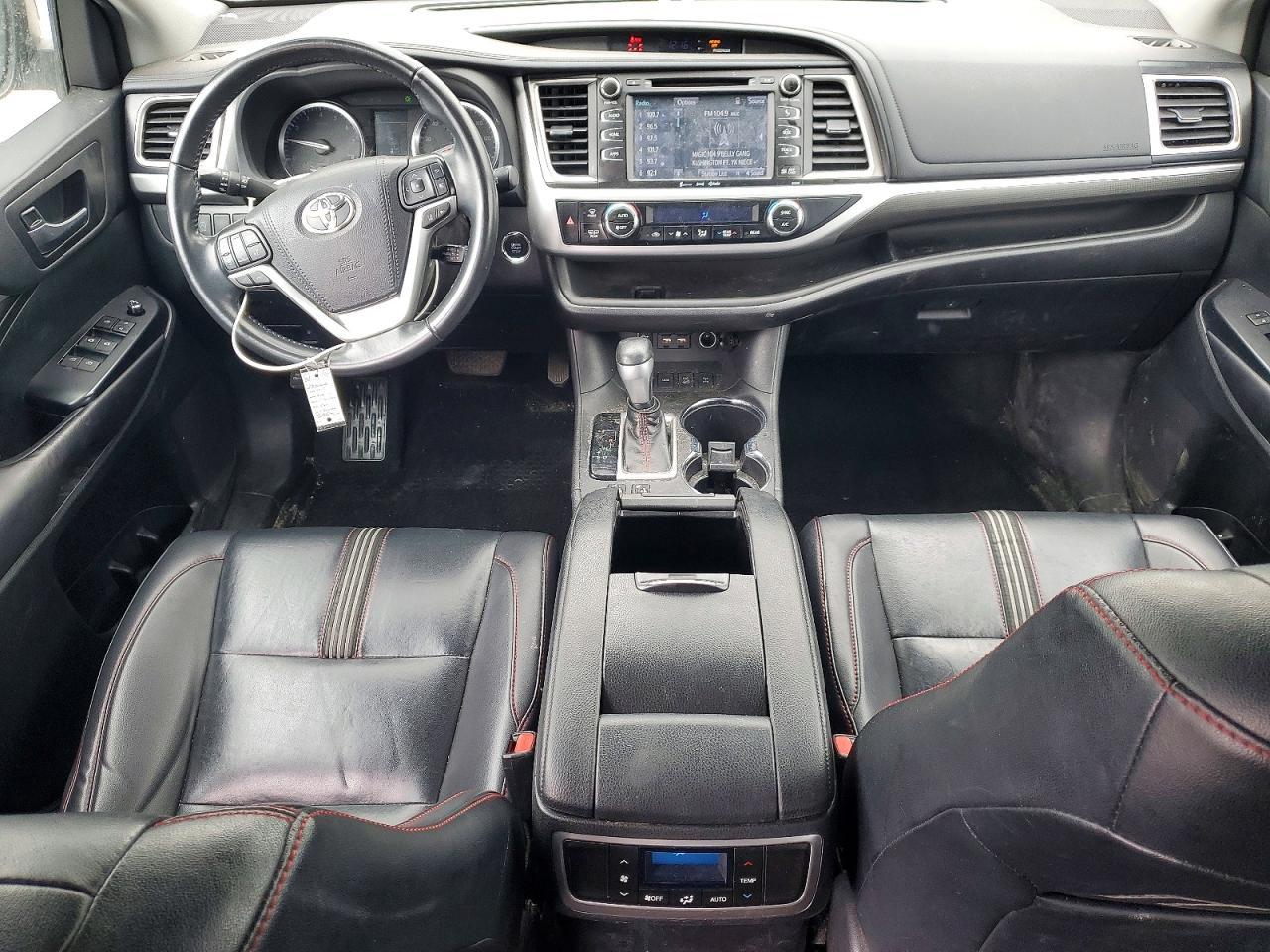 TOYOTA HIGHLANDER