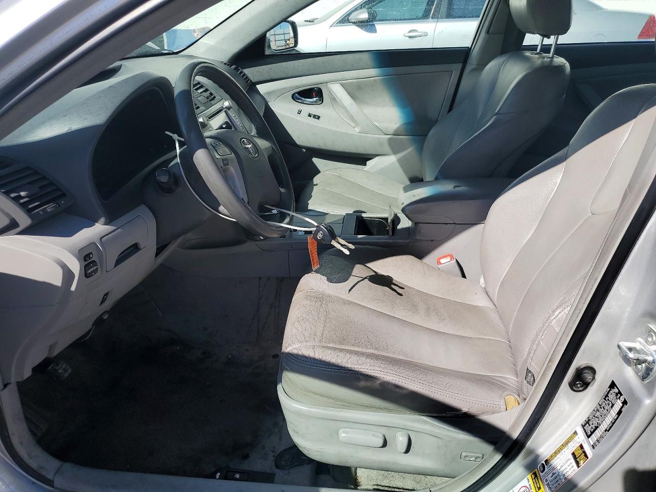 2010 TOYOTA CAMRY — фото 7