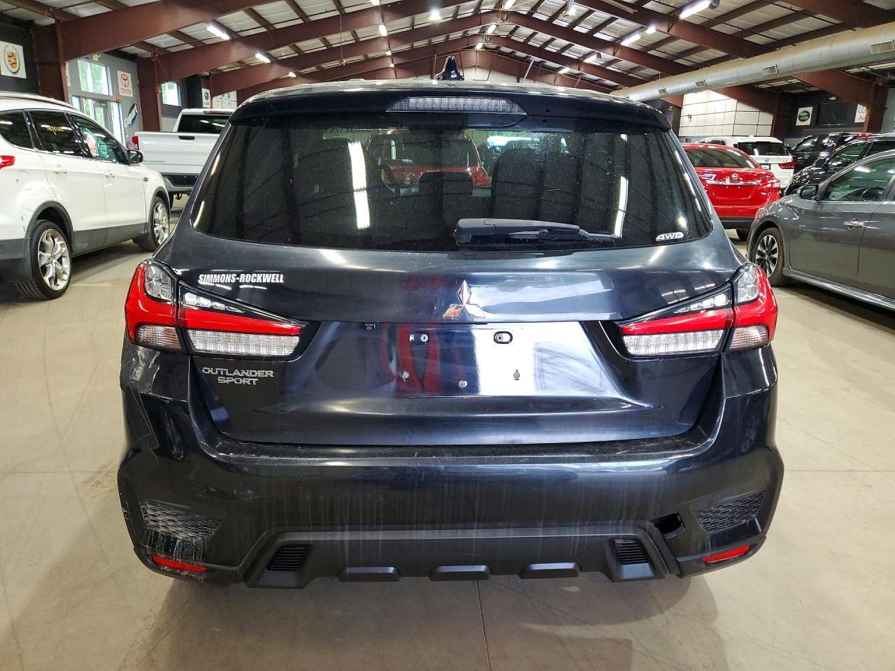 MITSUBISHI OUTLANDER SPORT