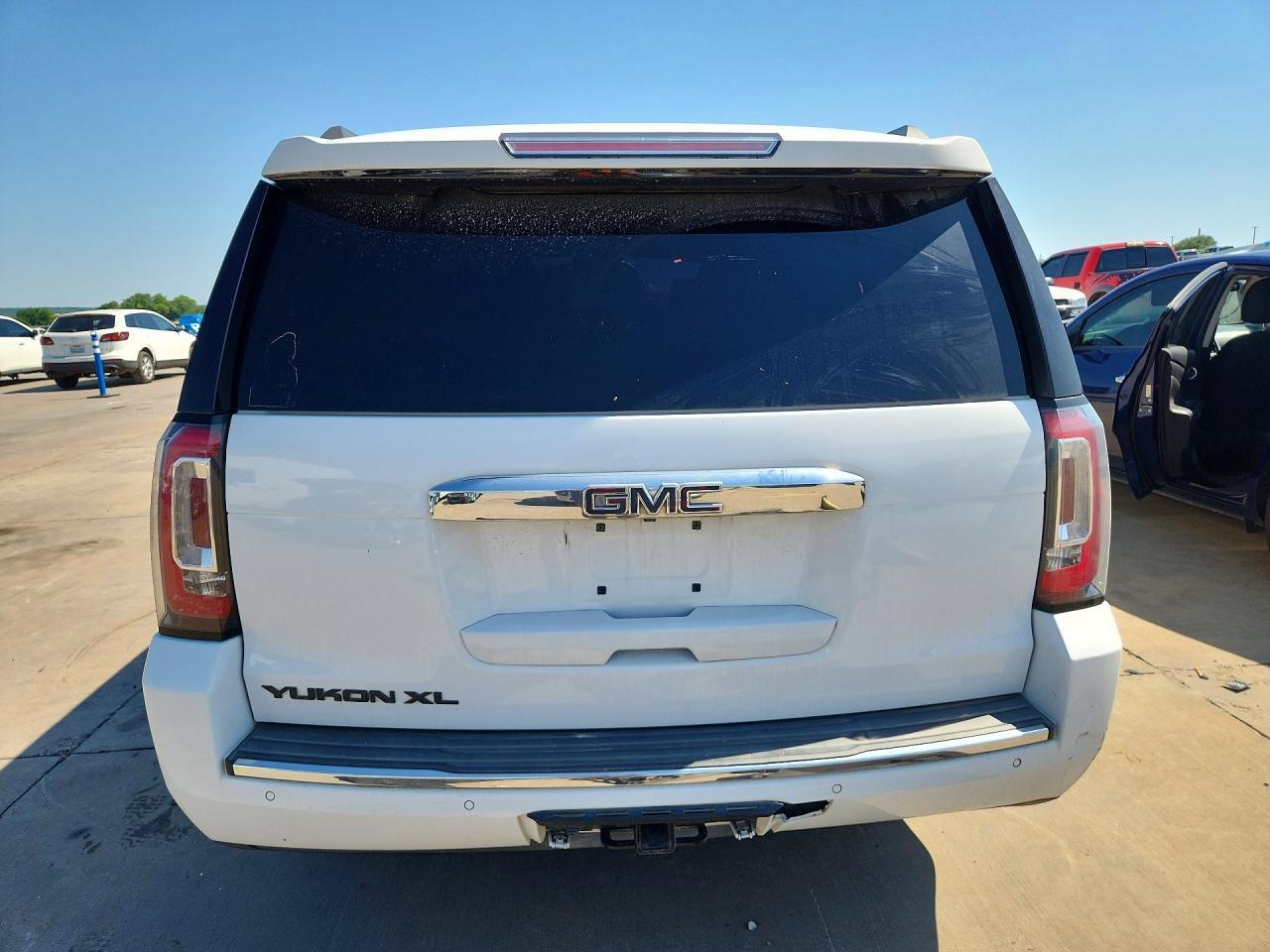GMC YUKON