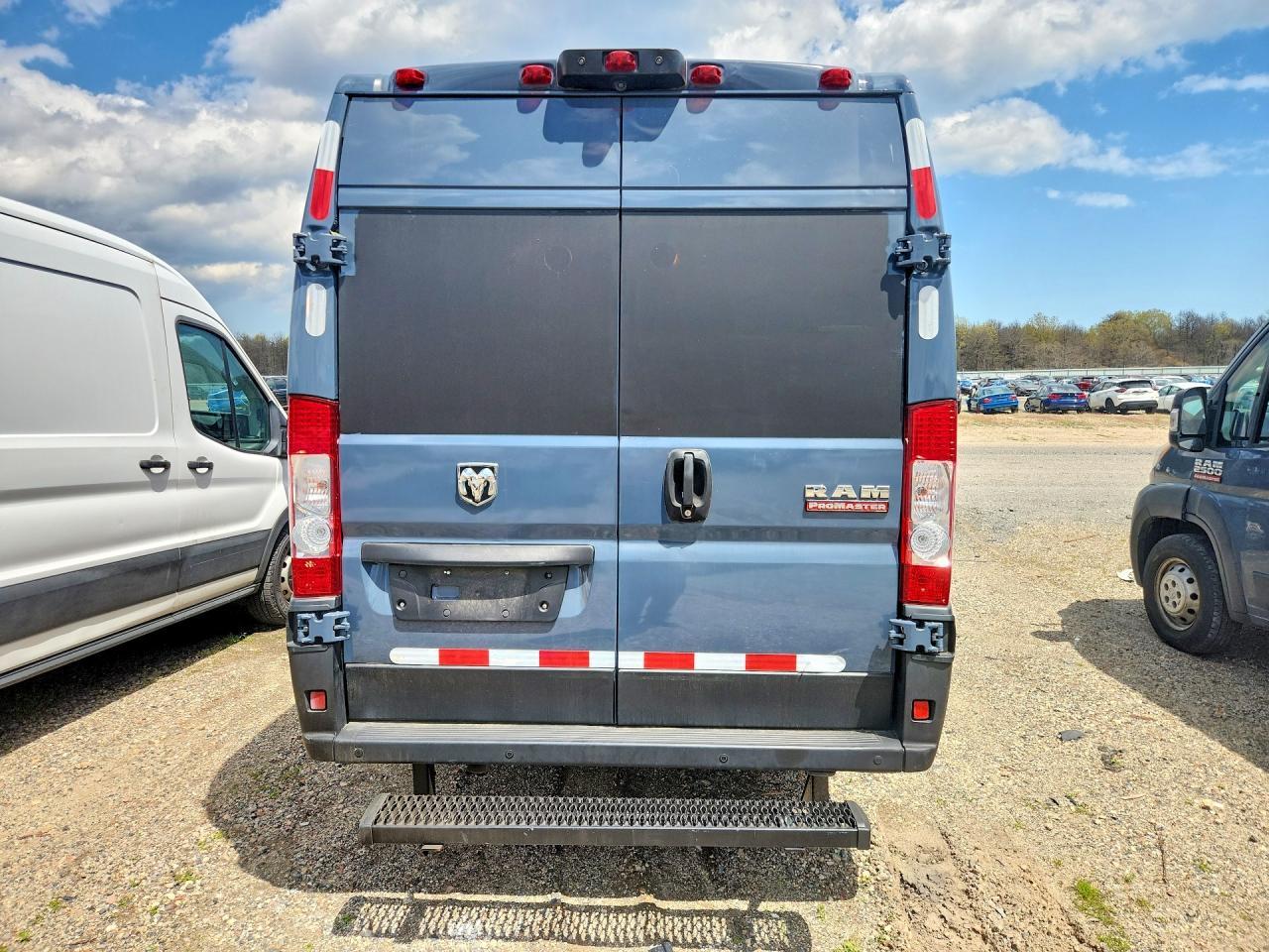 RAM PROMASTER 3500