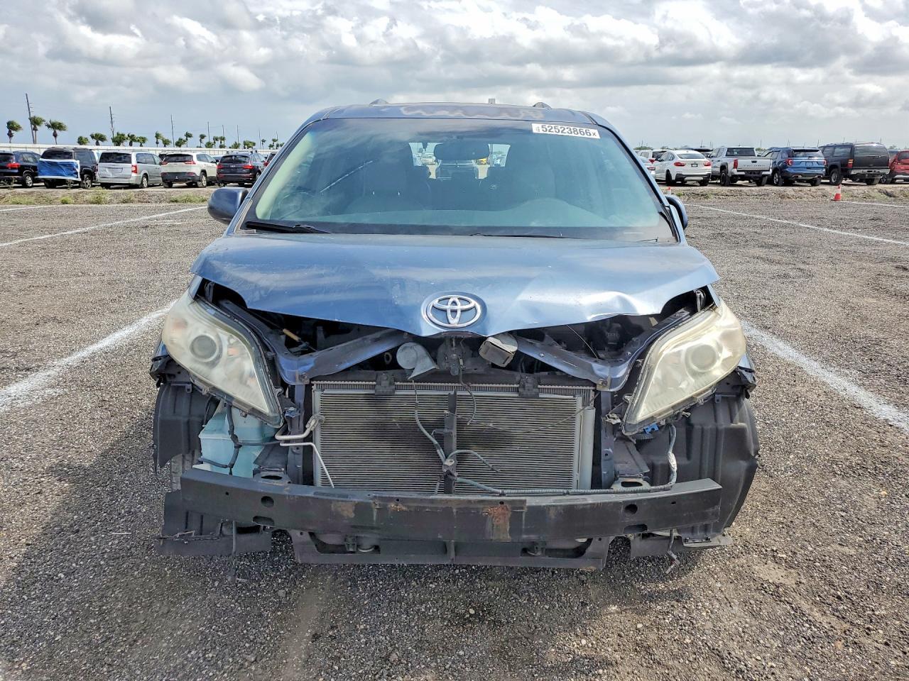 2014 TOYOTA SIENNA — фото 5