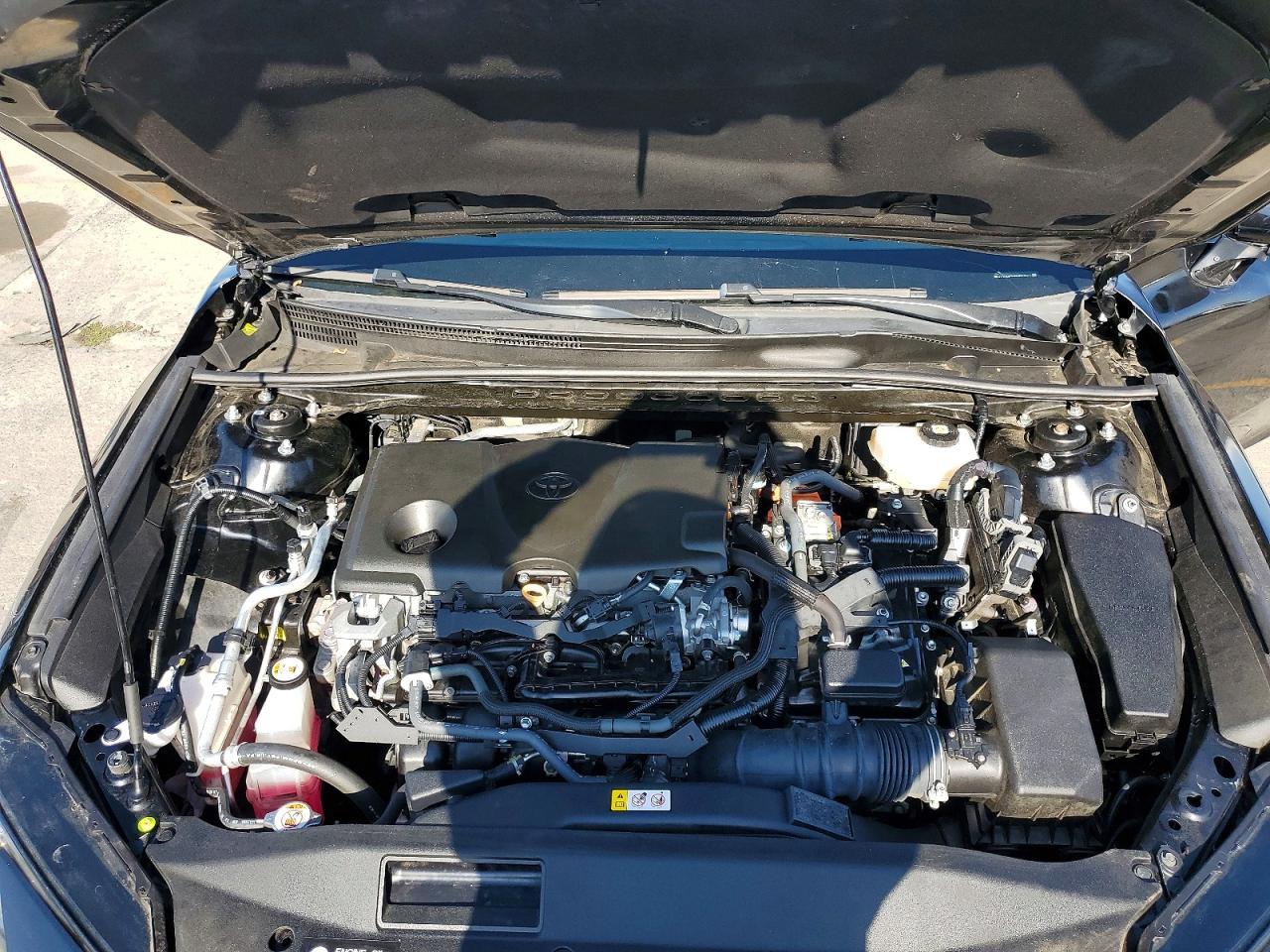 TOYOTA CAMRY HYBRID