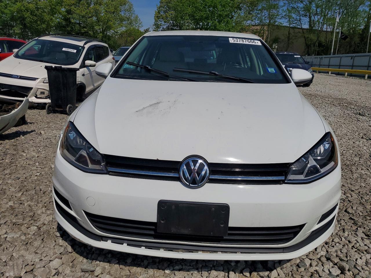 VOLKSWAGEN GOLF
