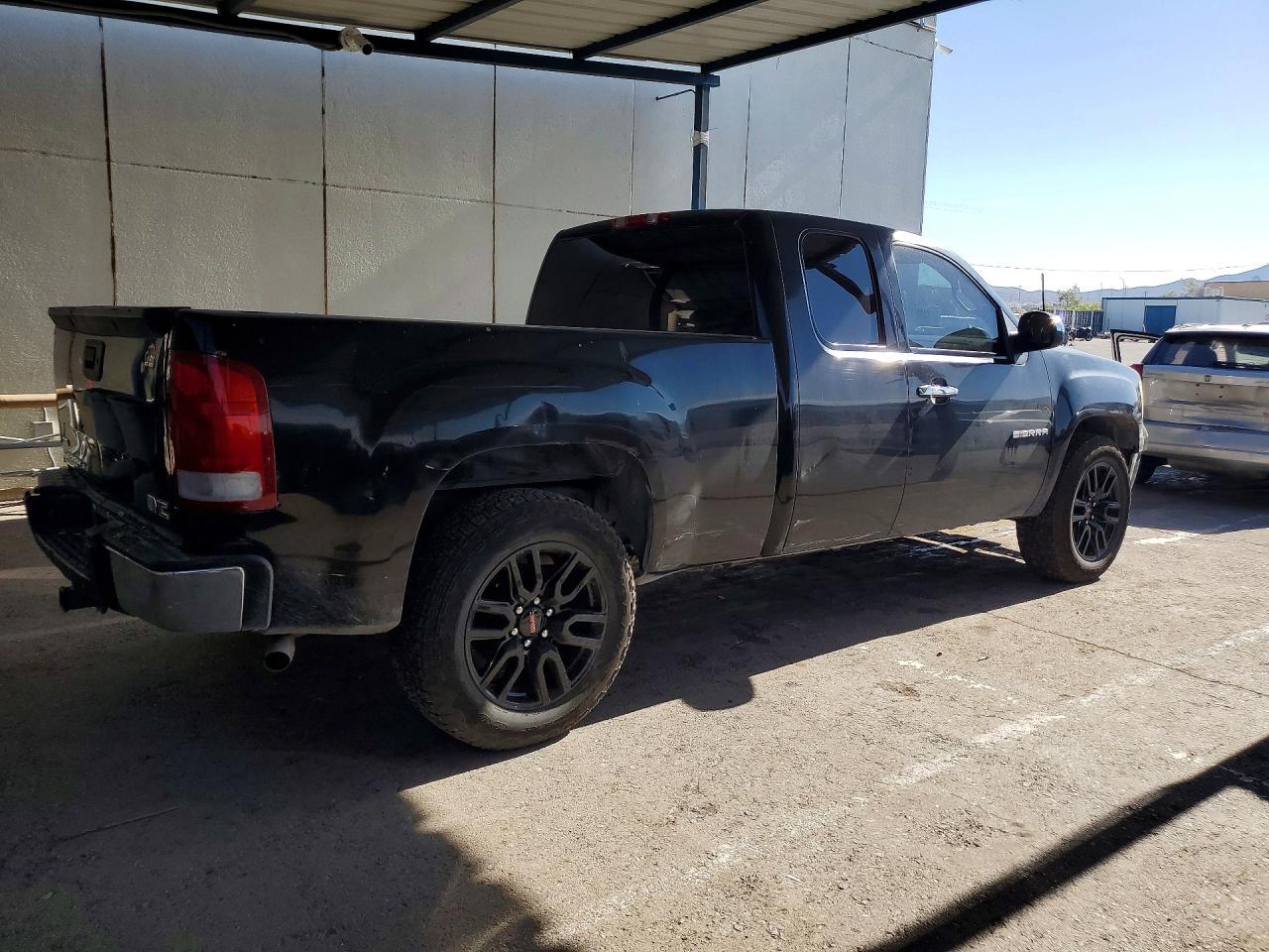 GMC SIERRA