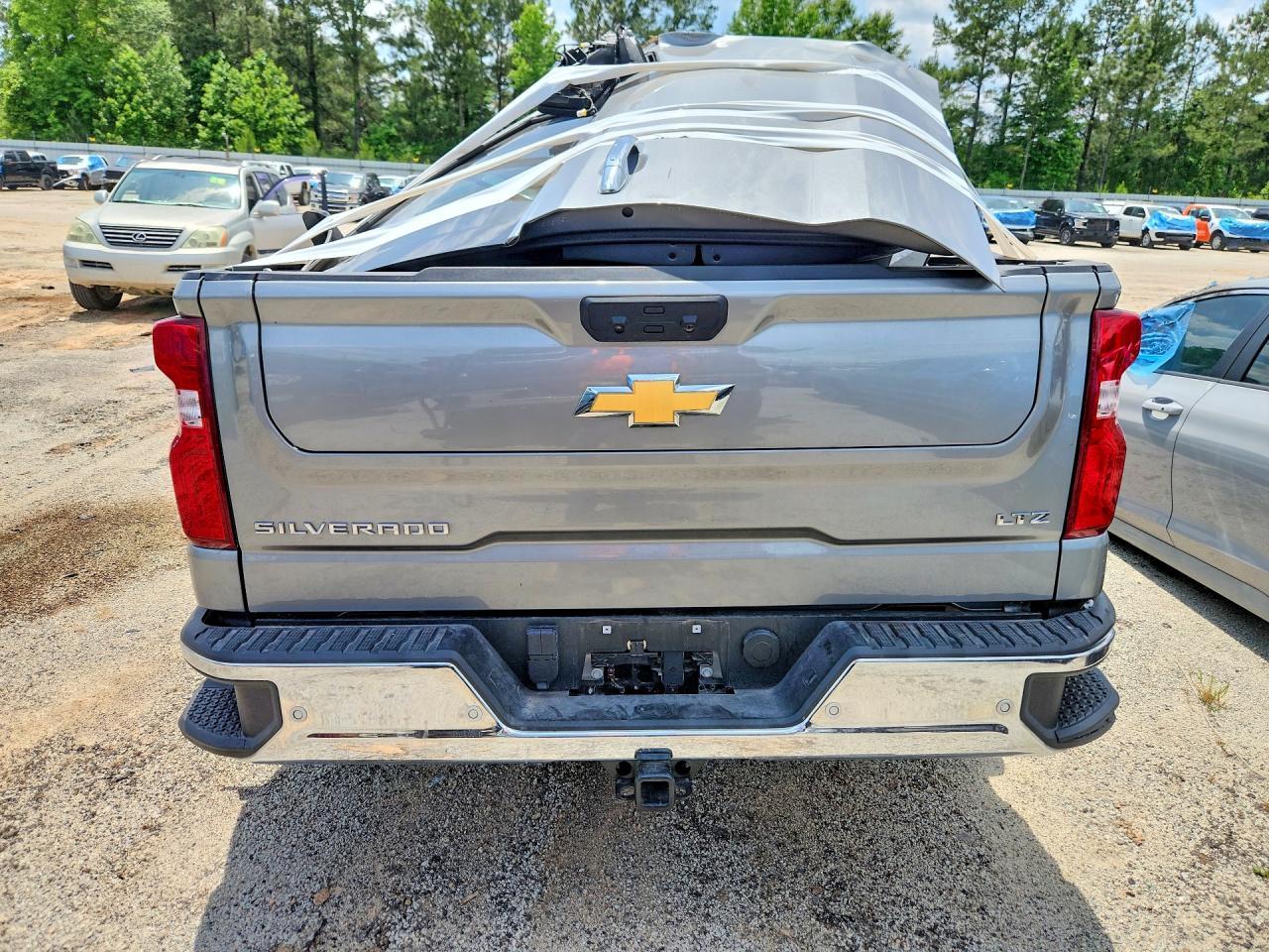 CHEVROLET SILVERADO
