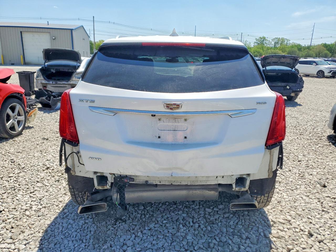 CADILLAC XT5