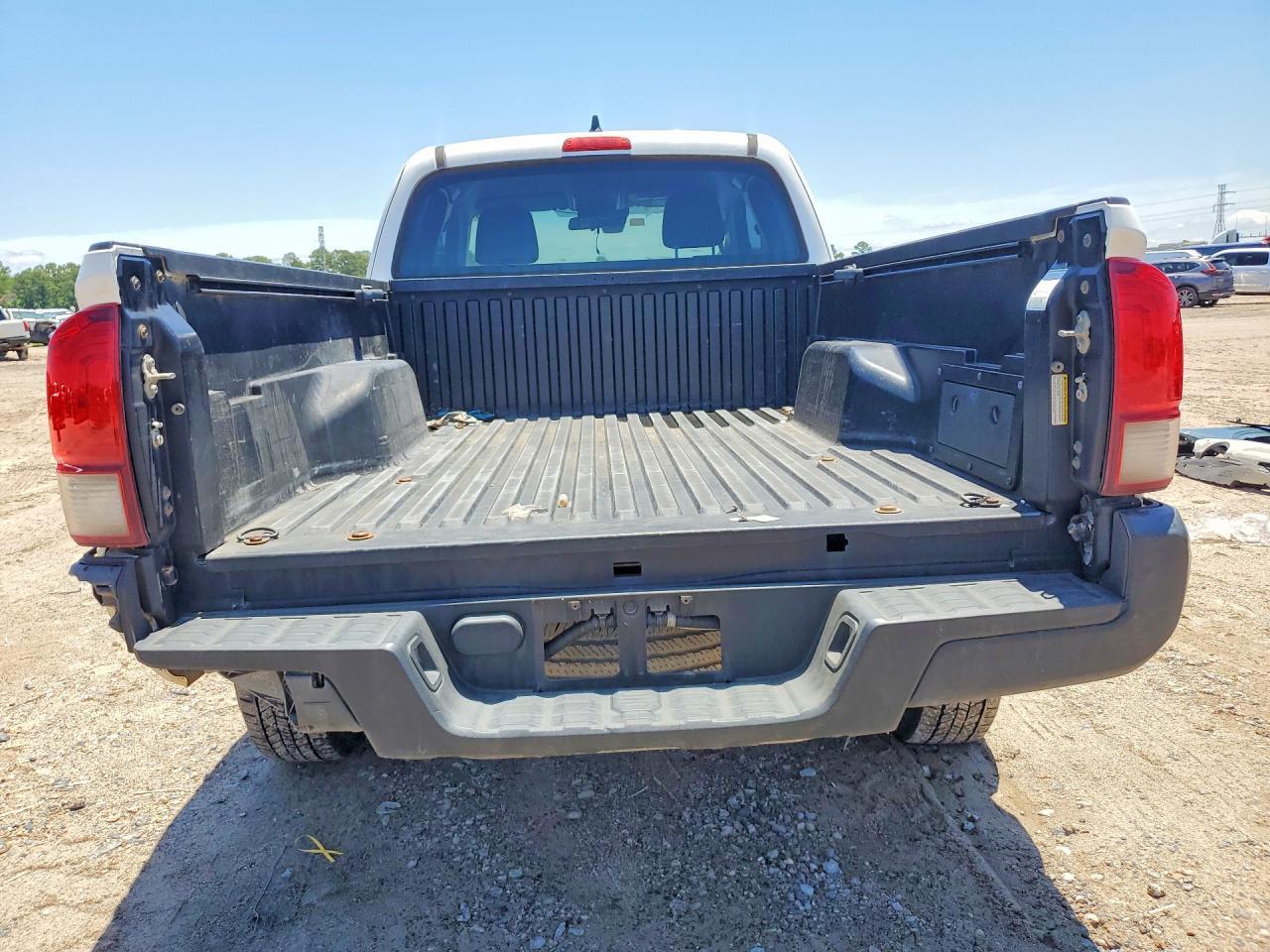 TOYOTA TACOMA