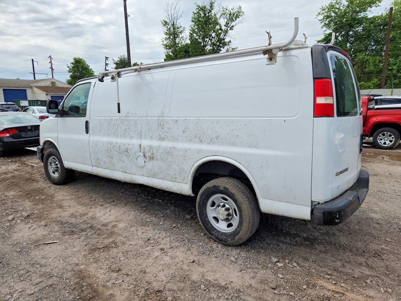 2015 CHEVROLET EXPRESS — фото 2