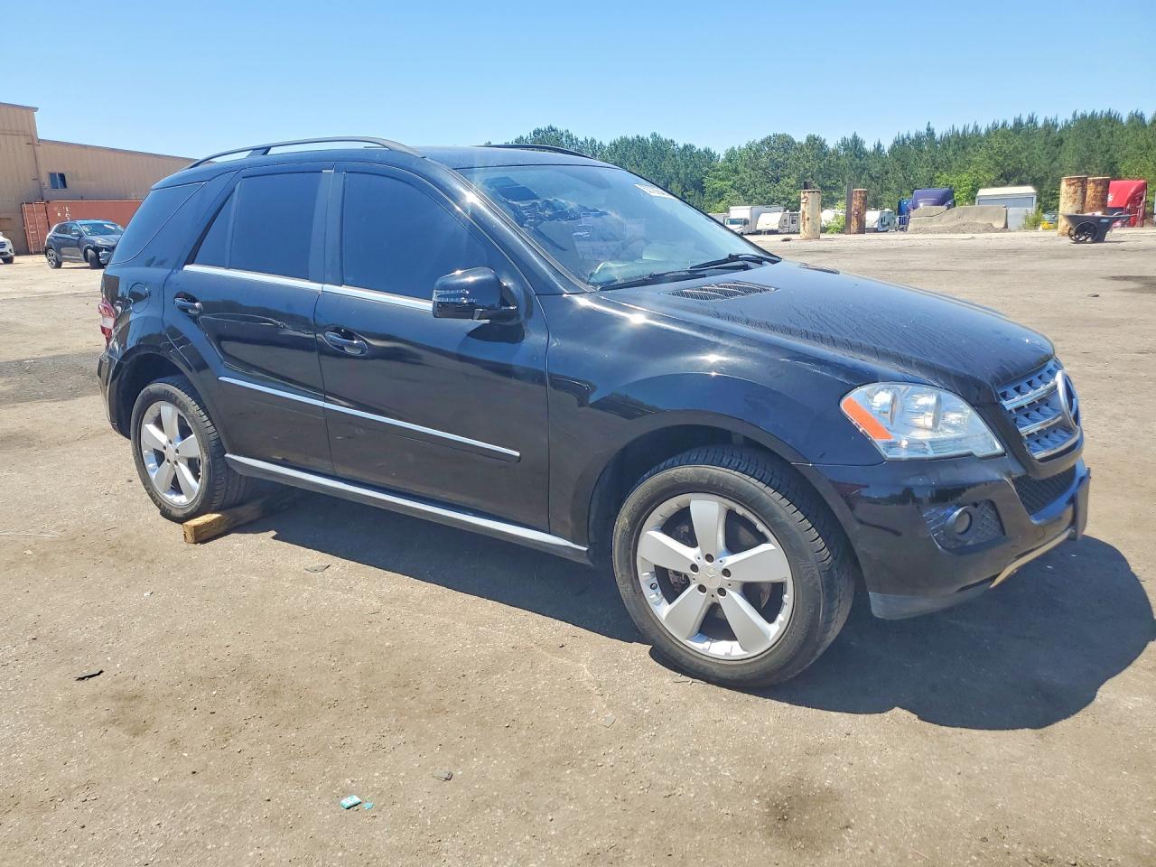 MERCEDES-BENZ M-CLASS