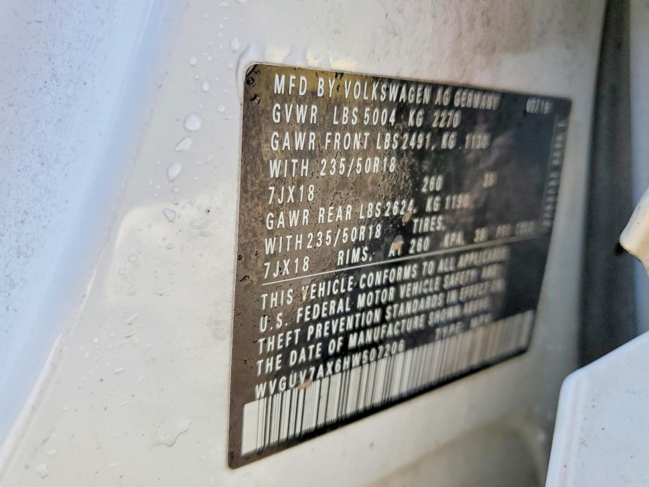 VOLKSWAGEN TIGUAN
