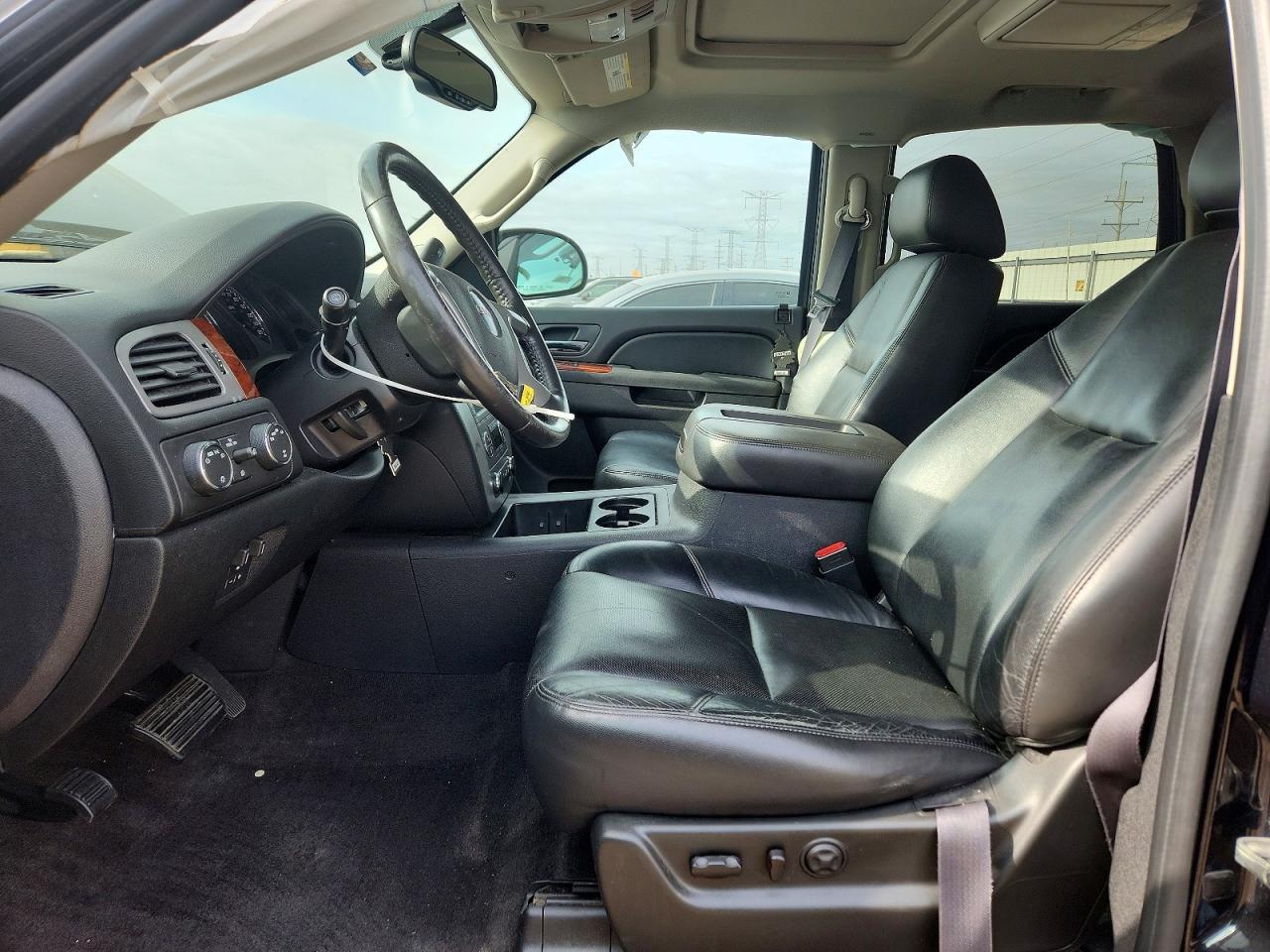 2011 GMC YUKON — фото 7