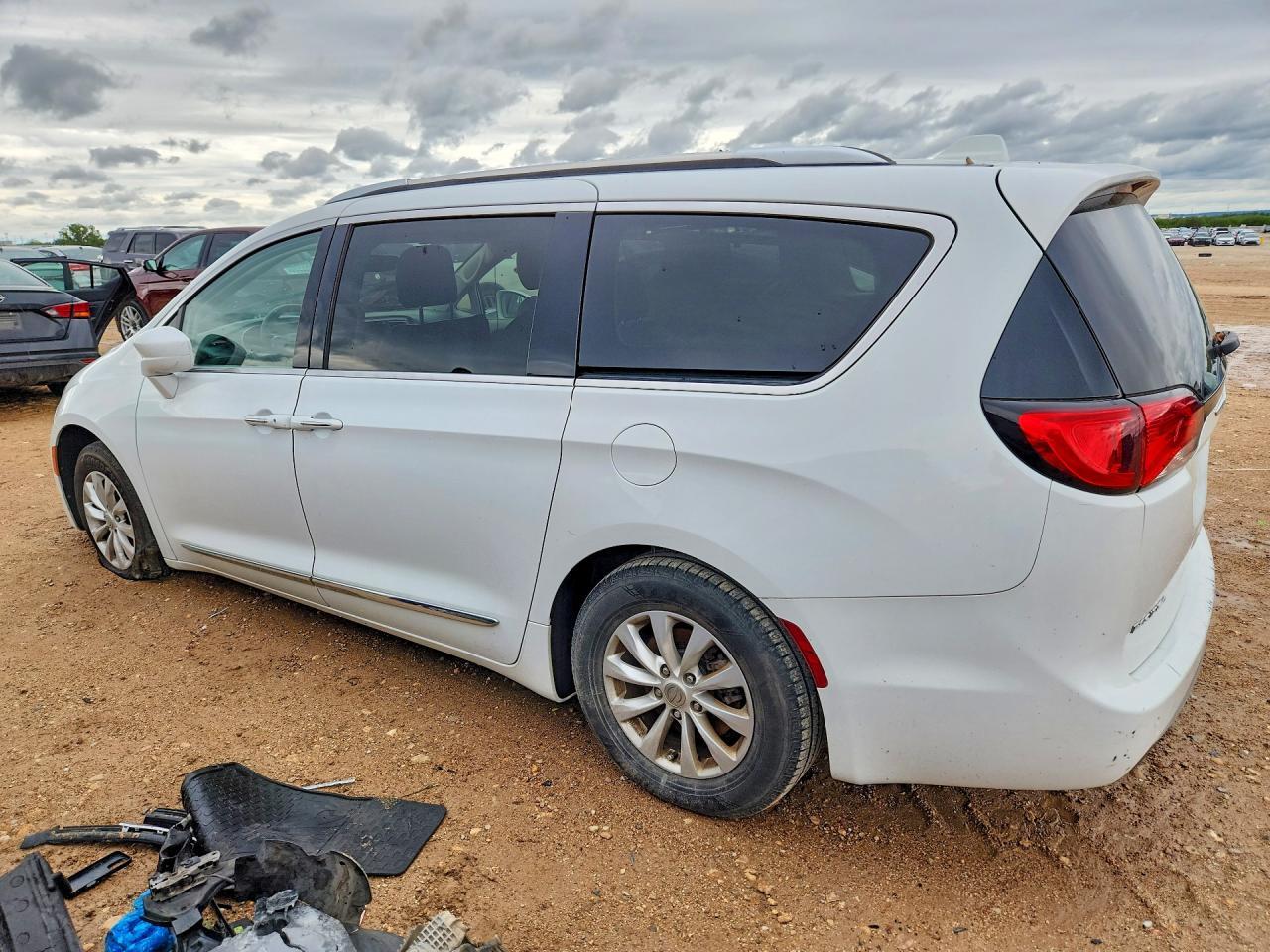 CHRYSLER PACIFICA